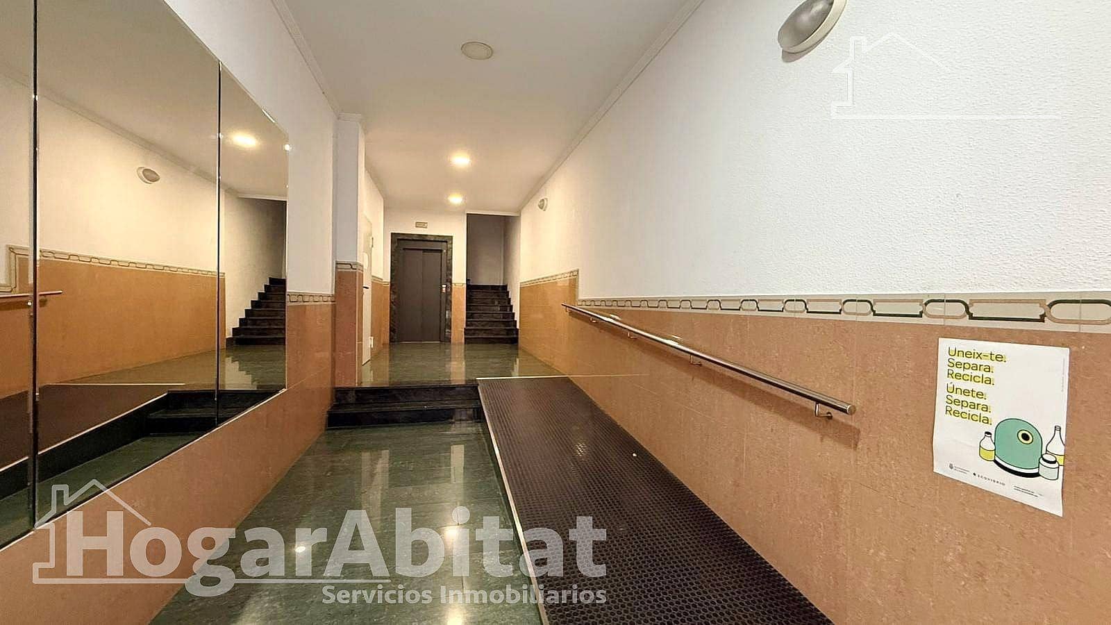 5 bedroom Flat for sale in Gandia - € 180,000 (Ref: 9829213)