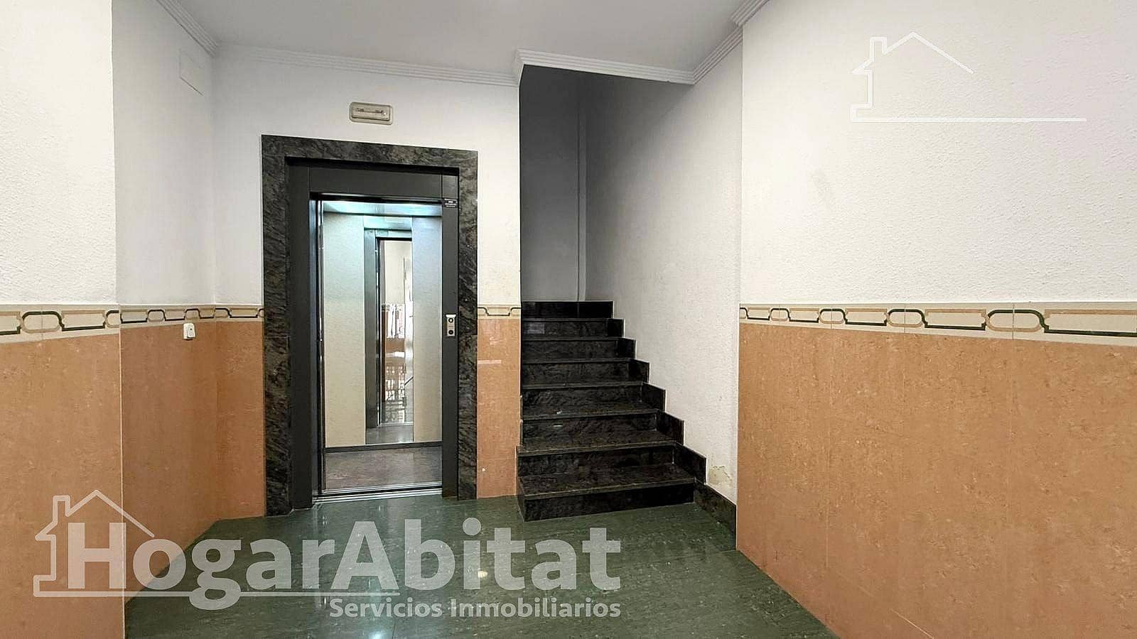 5 bedroom Flat for sale in Gandia - € 180,000 (Ref: 9829213)