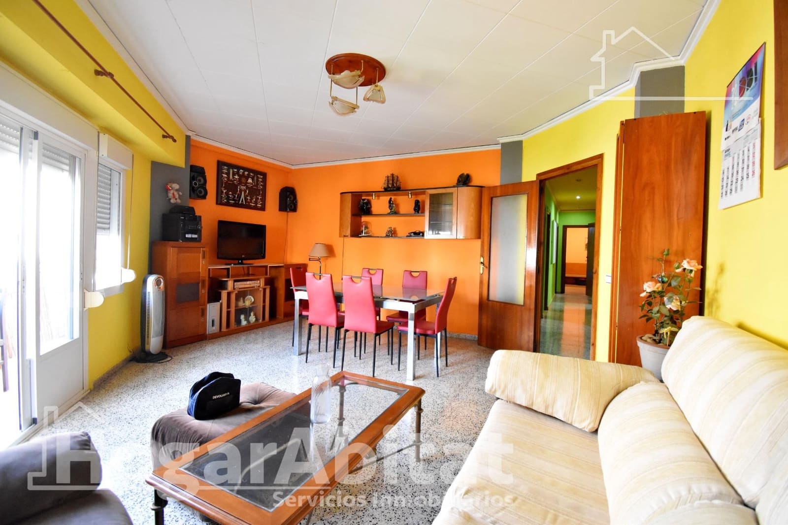 5 bedroom Flat for sale in Gandia - € 180,000 (Ref: 9829213)
