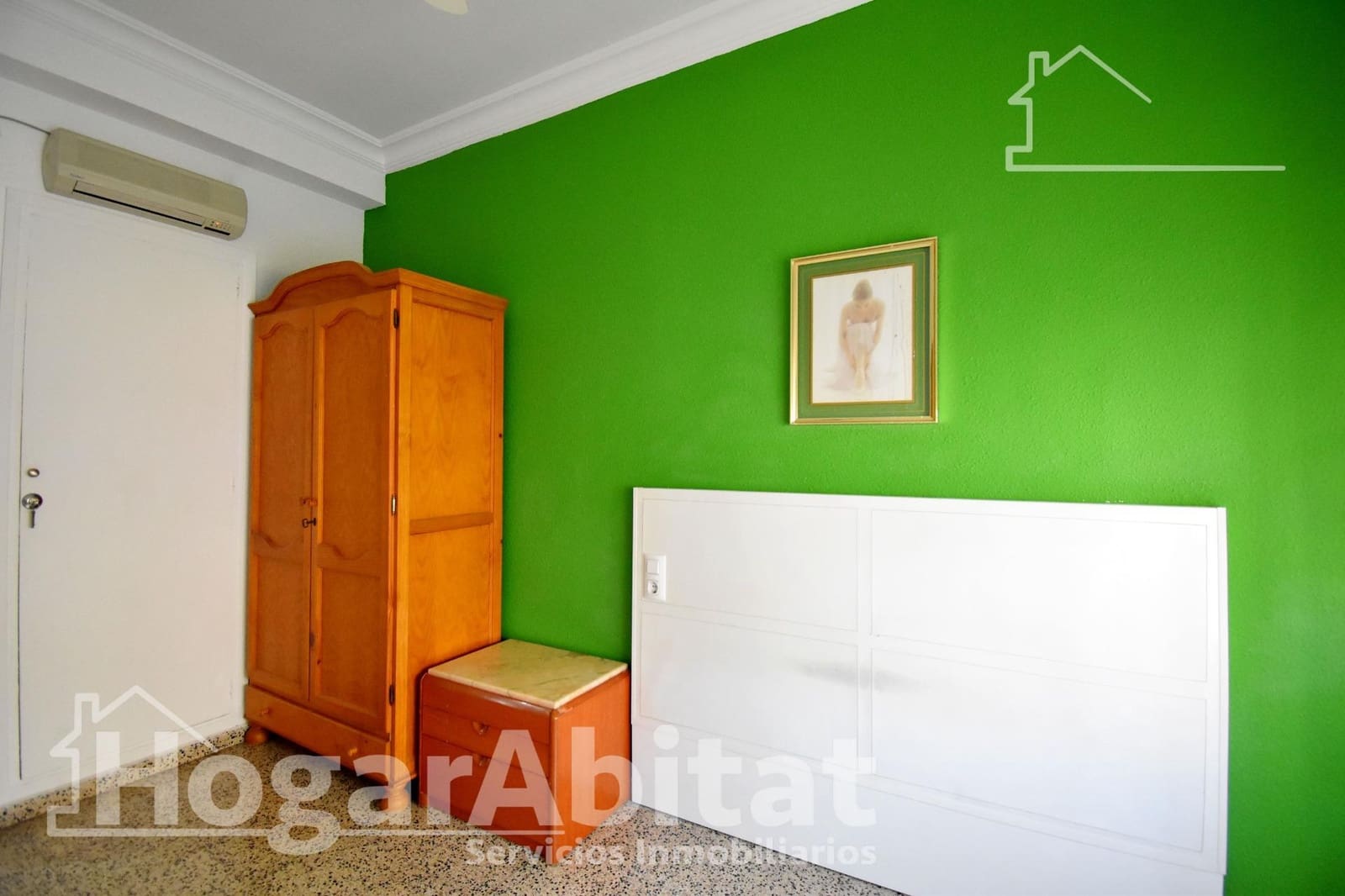 5 bedroom Flat for sale in Gandia - € 180,000 (Ref: 9829213)