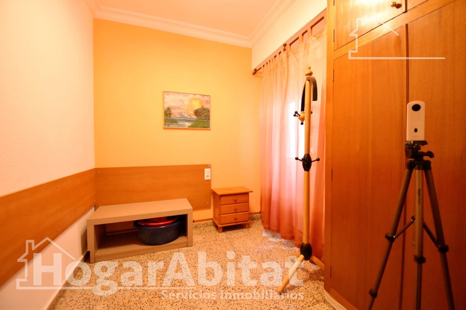 5 bedroom Flat for sale in Gandia - € 180,000 (Ref: 9829213)