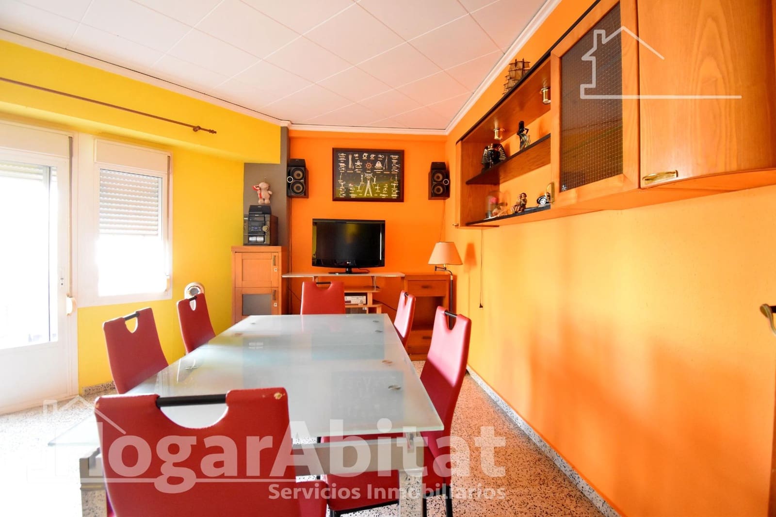 5 bedroom Flat for sale in Gandia - € 180,000 (Ref: 9829213)