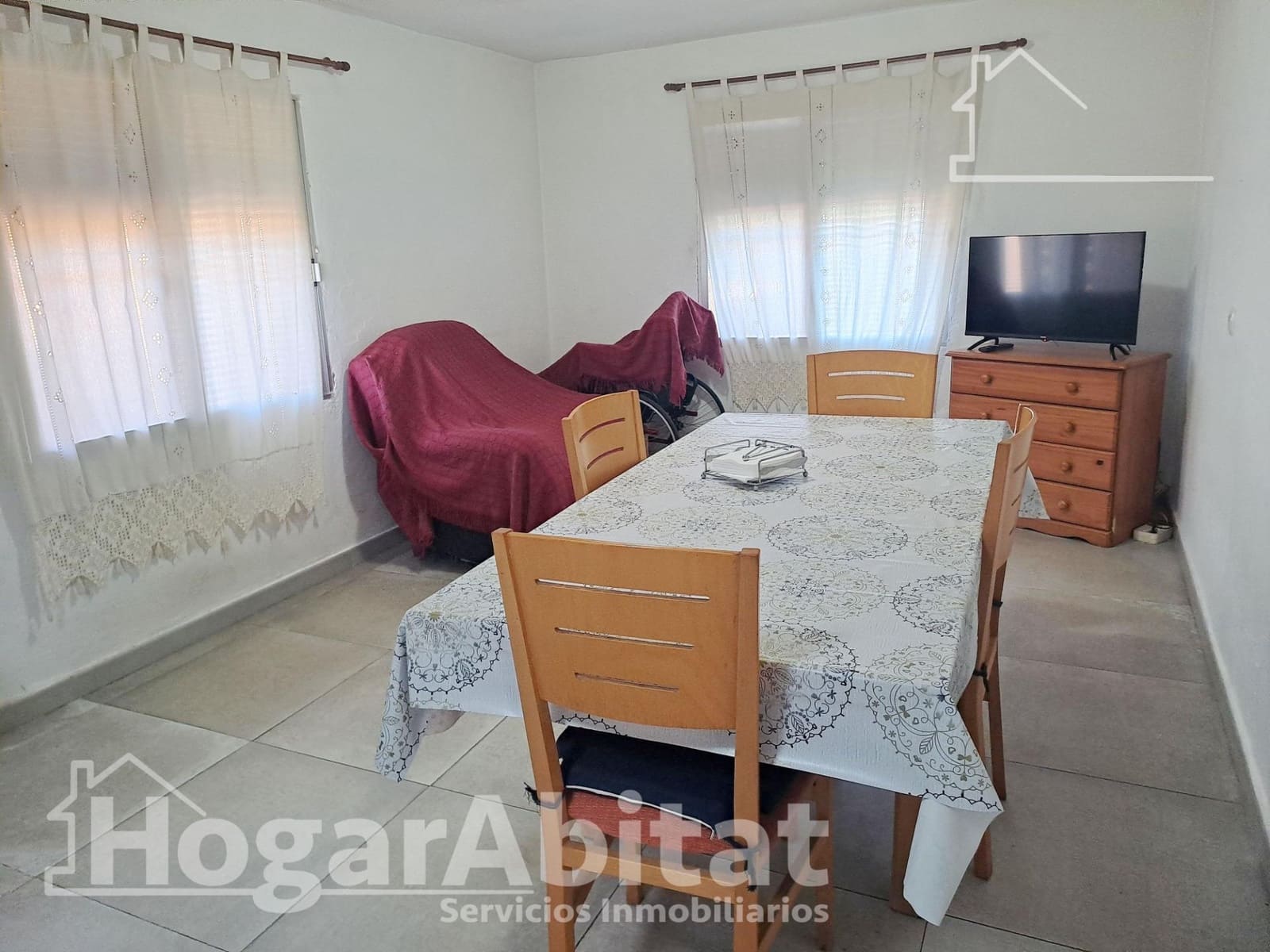 6 bedroom Villa for sale in L'Alcora with pool garage - € 195,000 (Ref: 9829214)
