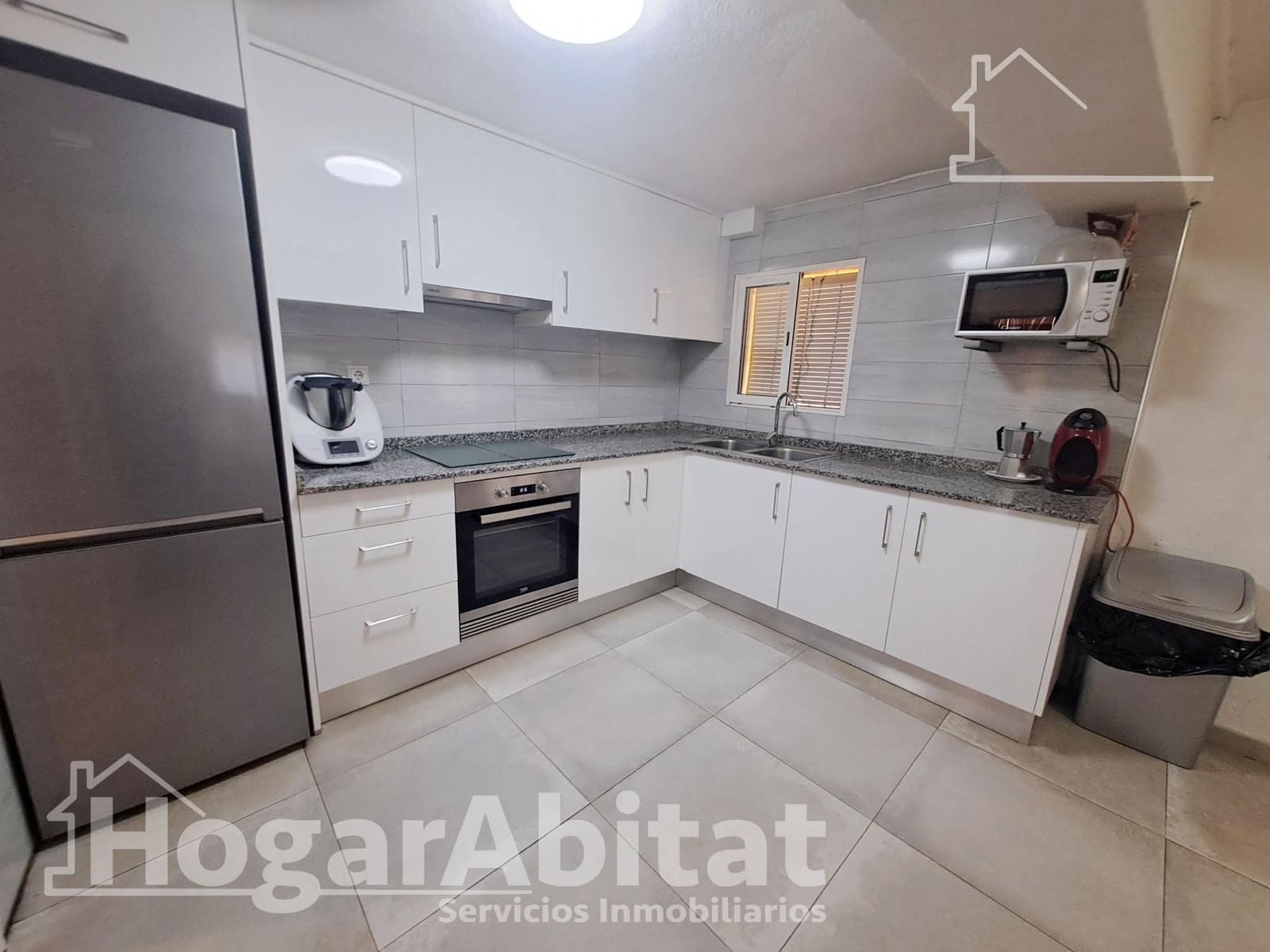 6 bedroom Villa for sale in L'Alcora with pool garage - € 195,000 (Ref: 9829214)