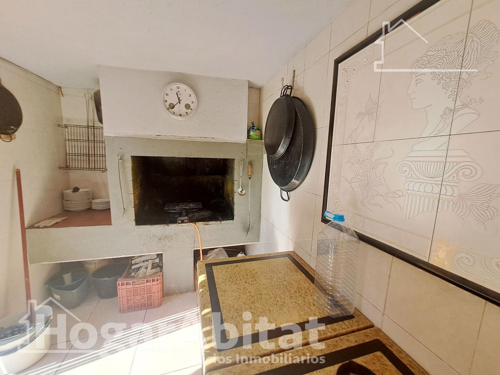 6 bedroom Villa for sale in L'Alcora with pool garage - € 195,000 (Ref: 9829214)