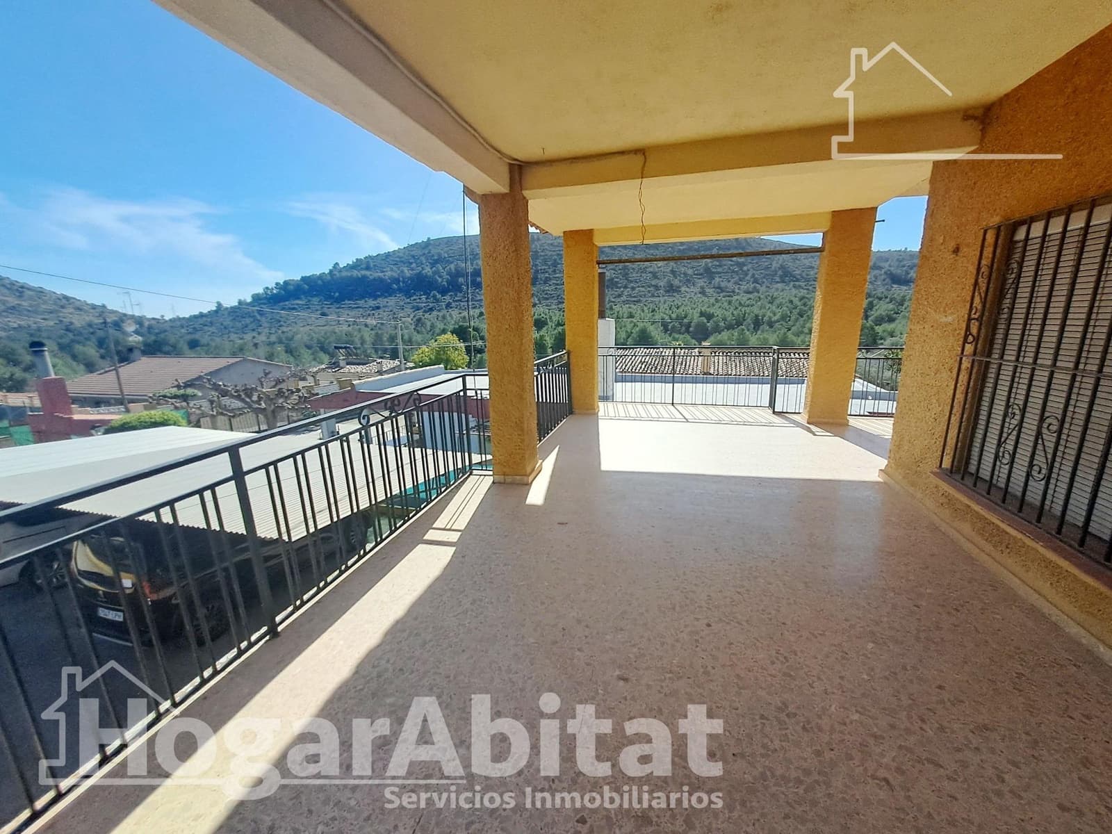 6 bedroom Villa for sale in L'Alcora with pool garage - € 195,000 (Ref: 9829214)