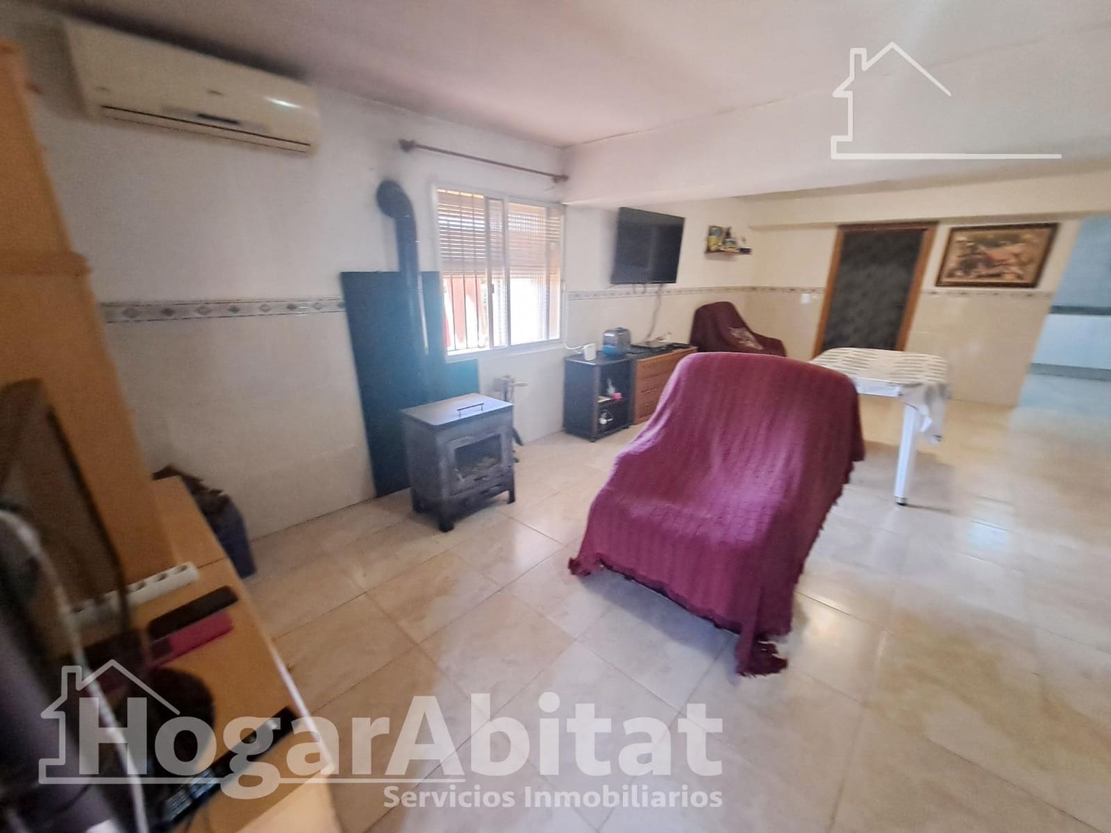 6 bedroom Villa for sale in L'Alcora with pool garage - € 195,000 (Ref: 9829214)
