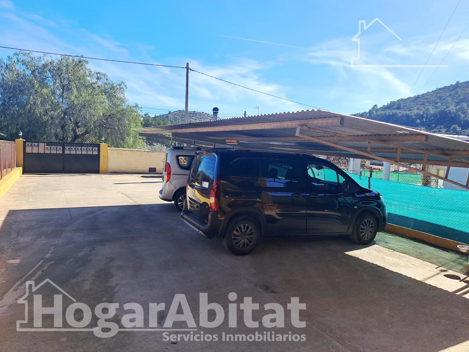 6 bedroom Villa for sale in L'Alcora with pool garage - € 195,000 (Ref: 9829214)