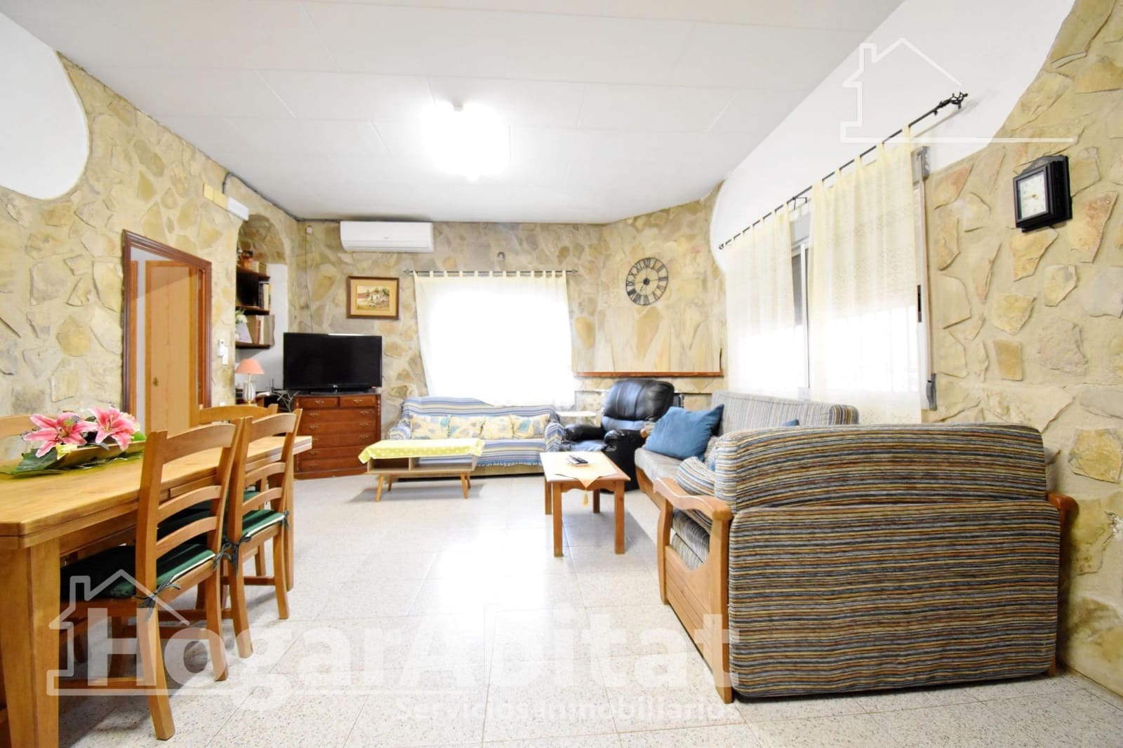 5 Zimmer Villa zu verkaufen in Simat de la Valldigna mit Pool Garage - 187.000 € (Ref: 9829228)