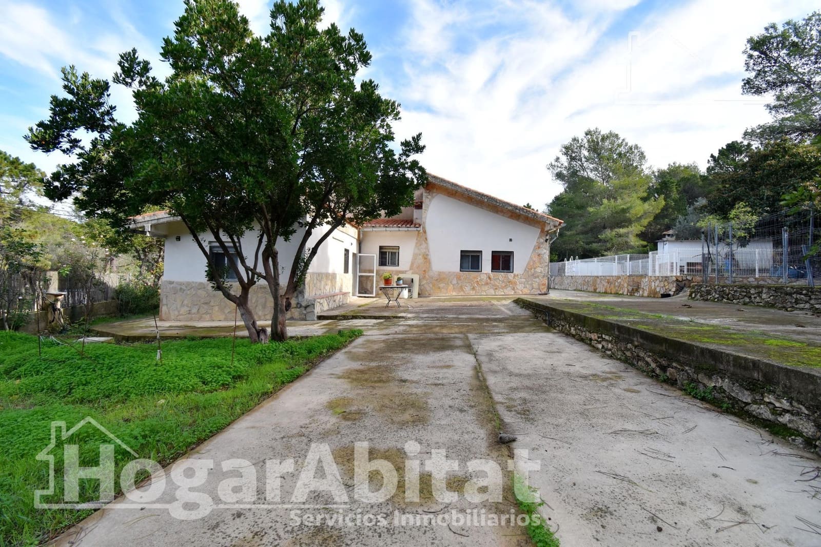 5 Zimmer Villa zu verkaufen in Simat de la Valldigna mit Pool Garage - 187.000 € (Ref: 9829228)