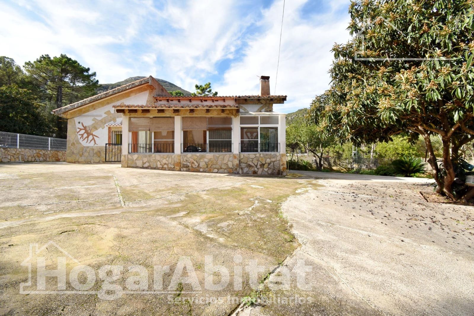 5 Zimmer Villa zu verkaufen in Simat de la Valldigna mit Pool Garage - 187.000 € (Ref: 9829228)