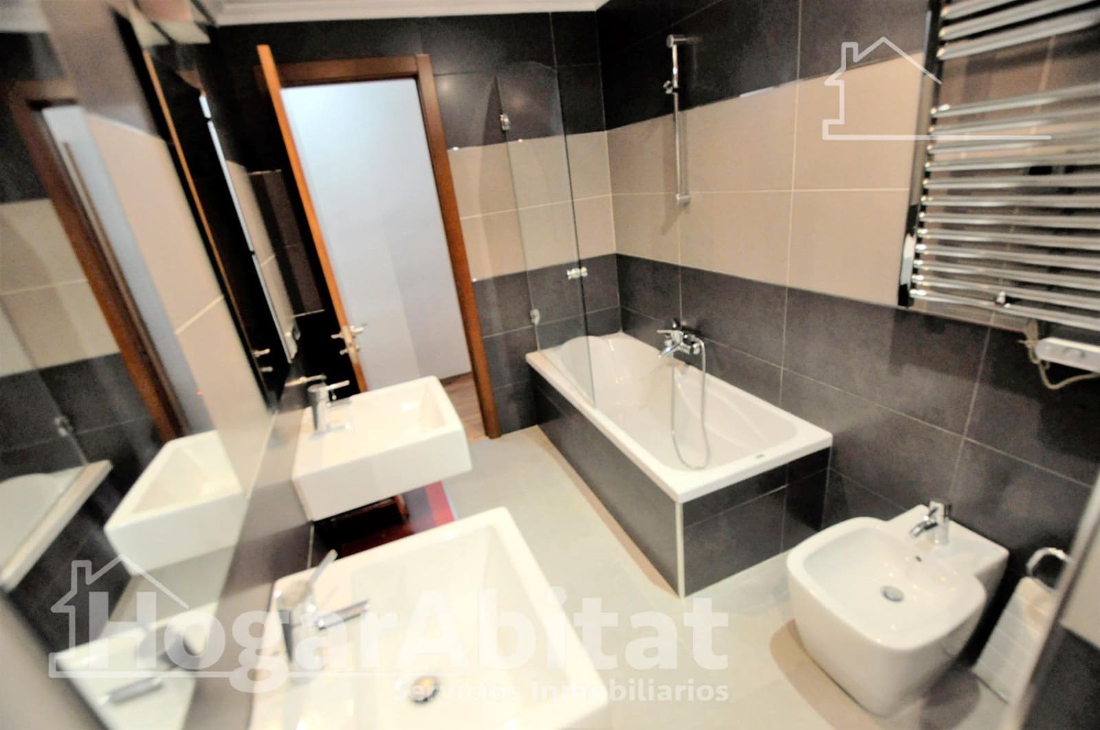 4 Zimmer Wohnung zu verkaufen in Xirivella mit Garage - 255.000 € (Ref: 9829235)