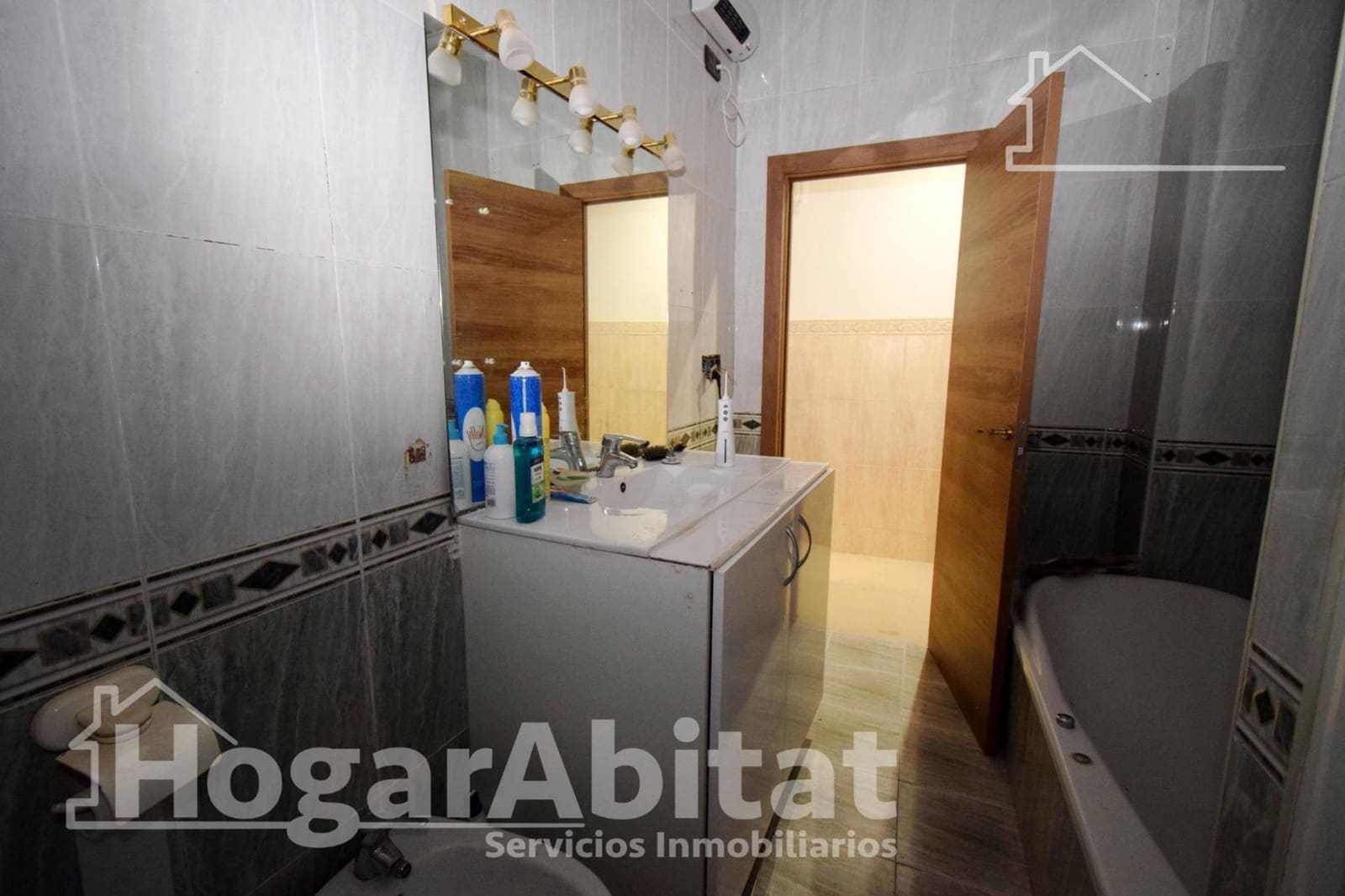 Casa de 6 habitaciones en Catarroja en venta con garaje - 600.000 € (Ref: 9829237)