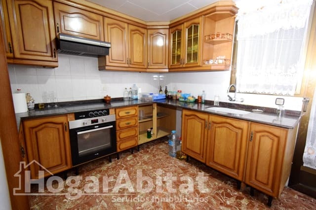 Casa de 6 habitaciones en Catarroja en venta con garaje - 600.000 € (Ref: 9829237)