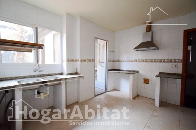 11 slaapkamer Huis te koop in Moncada met garage - € 450.000 (Ref: 9829240)