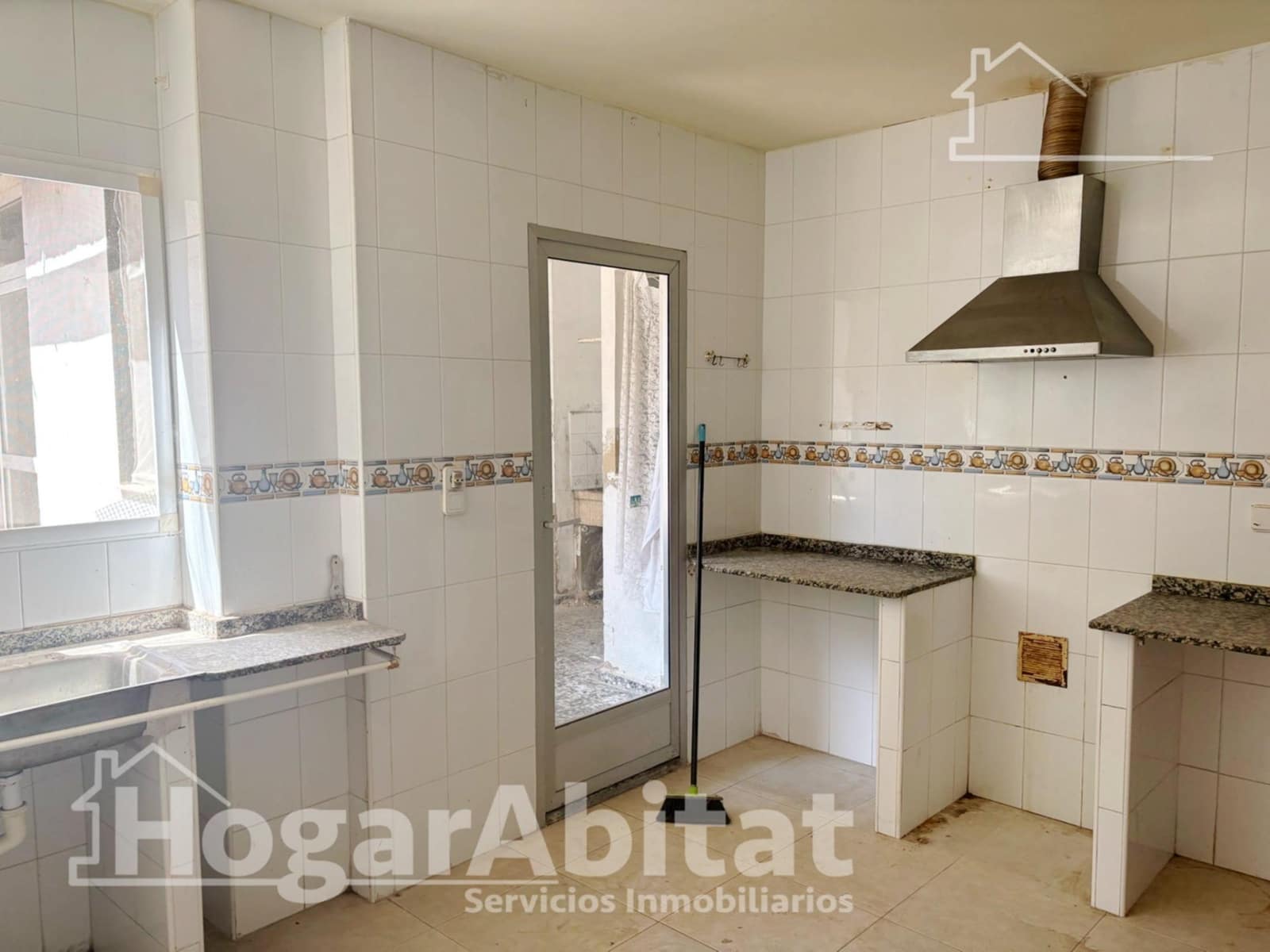 Casa de 11 habitaciones en Moncada en venta con garaje - 450.000 € (Ref: 9829240)