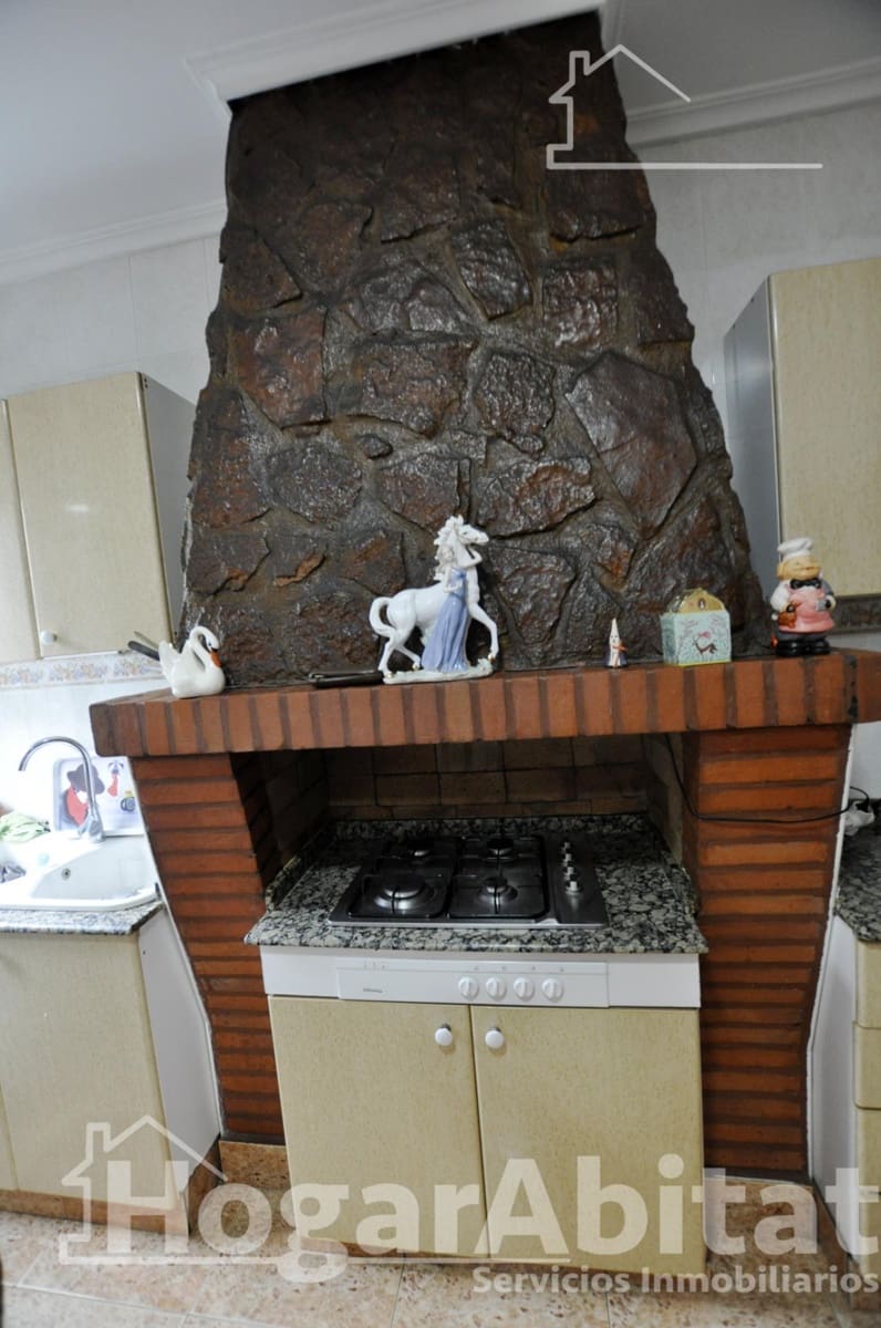 Casa de 5 habitaciones en Burjassot en venta con garaje - 450.000 € (Ref: 9829241)