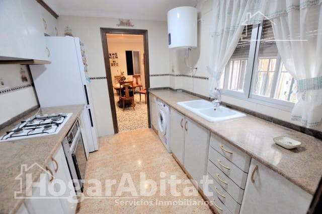 Casa de 5 habitaciones en Burjassot en venta con garaje - 450.000 € (Ref: 9829241)
