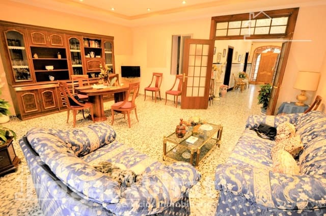 Casa de 5 habitaciones en Burjassot en venta con garaje - 450.000 € (Ref: 9829241)