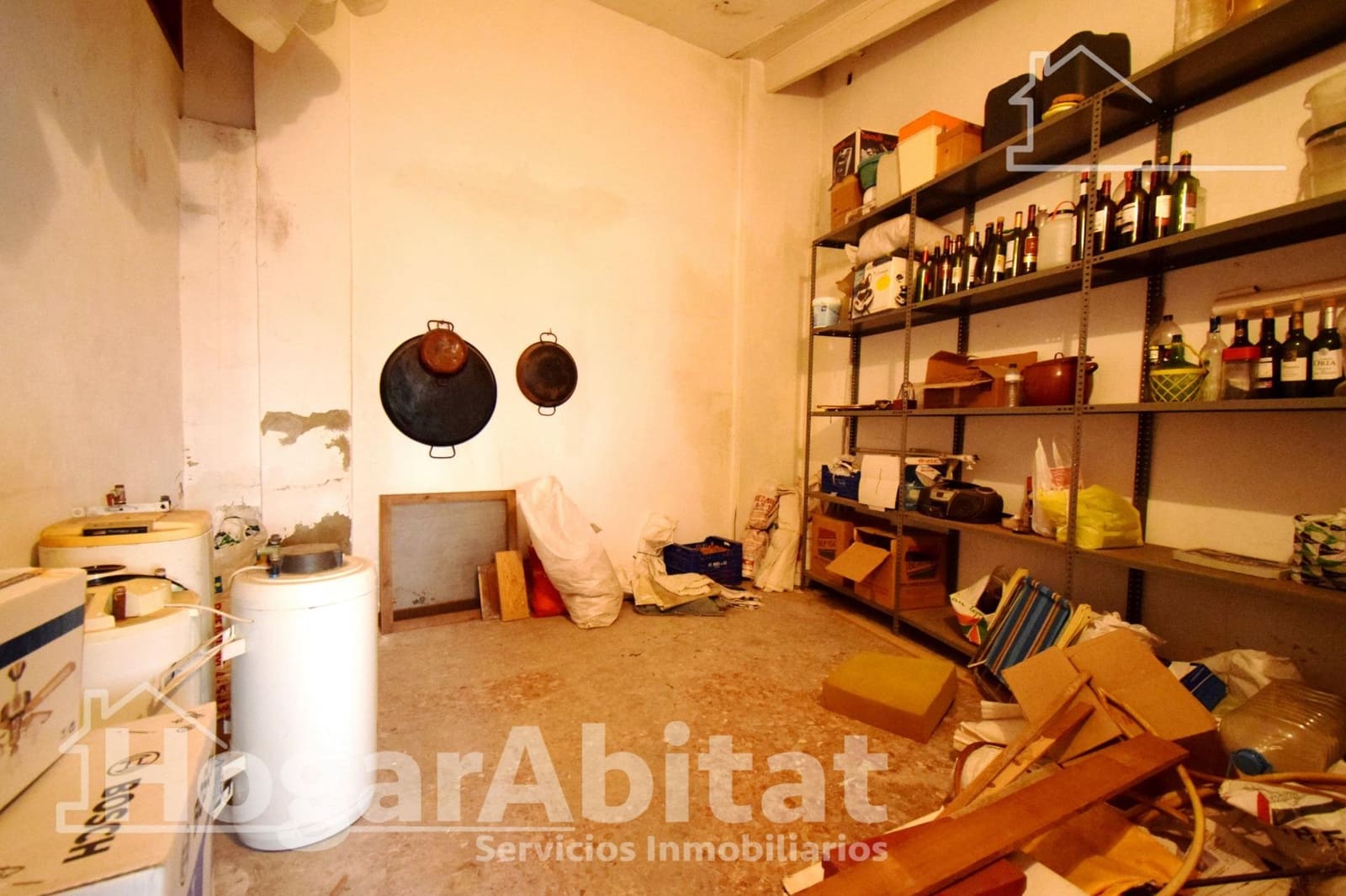 5 bedroom Townhouse for sale in Montserrat with garage - € 250,000 (Ref: 9831593)