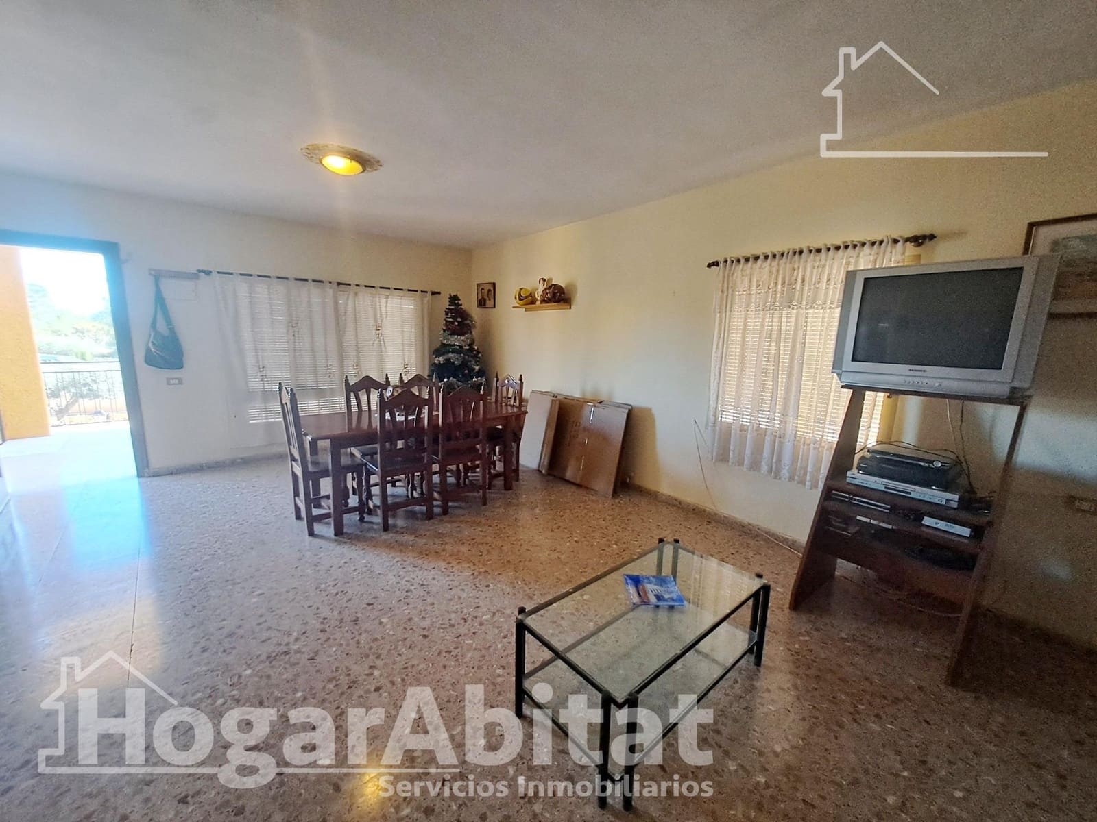 6 bedroom Villa for sale in L'Alcora with pool garage - € 195,000 (Ref: 9833711)
