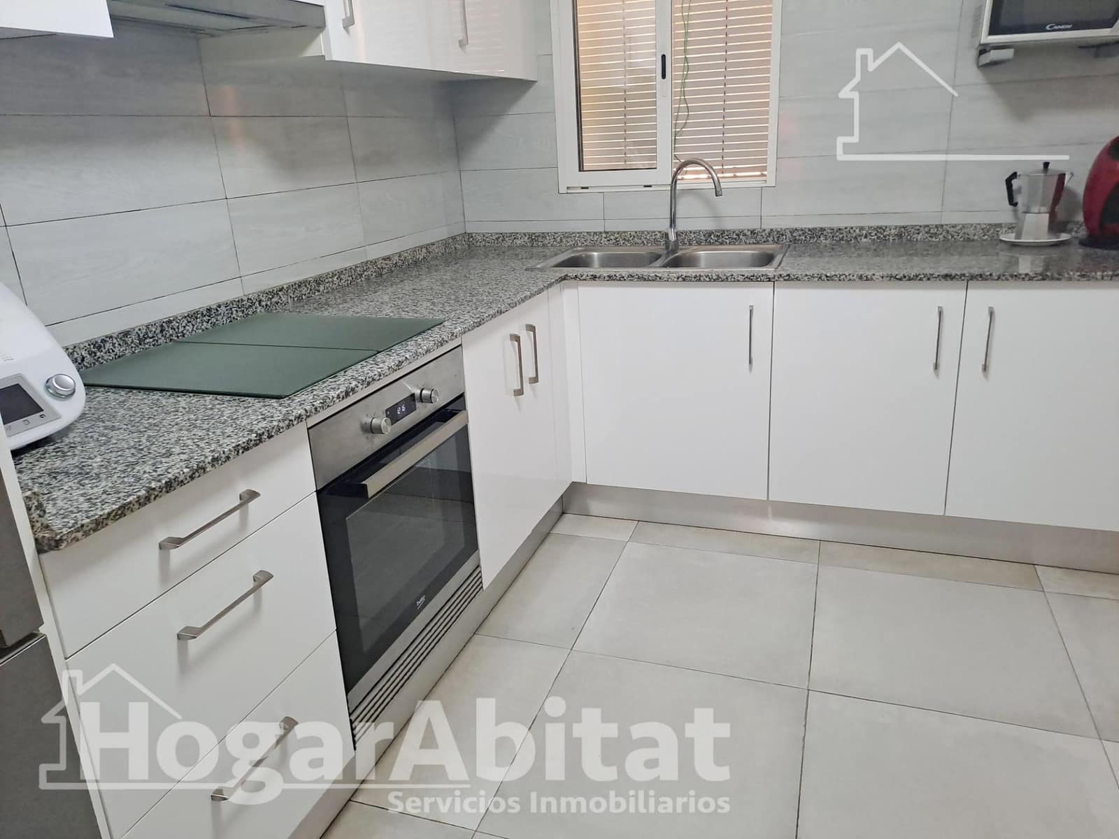 6 bedroom Villa for sale in L'Alcora with pool garage - € 195,000 (Ref: 9833711)