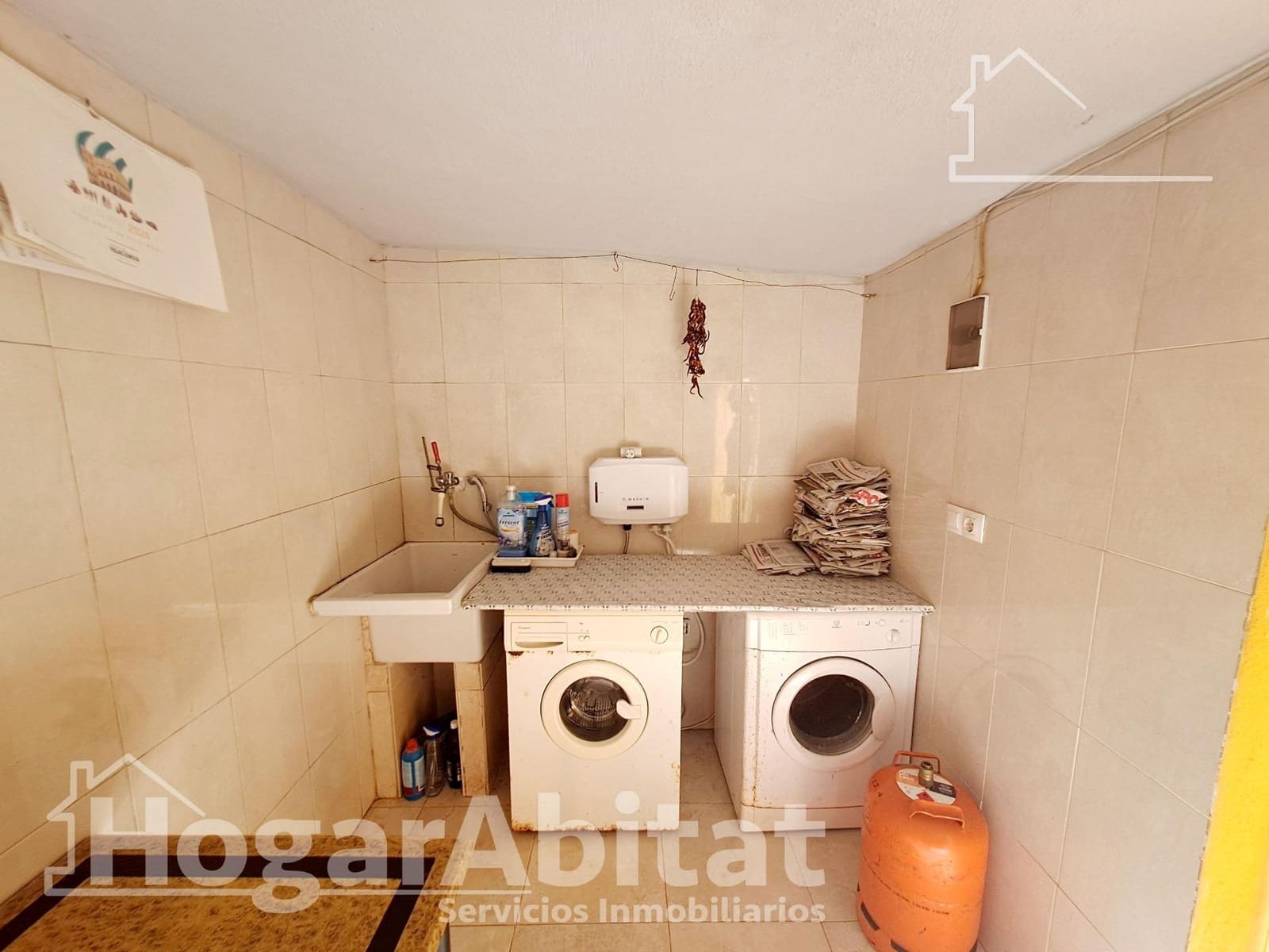 6 bedroom Villa for sale in L'Alcora with pool garage - € 195,000 (Ref: 9833711)