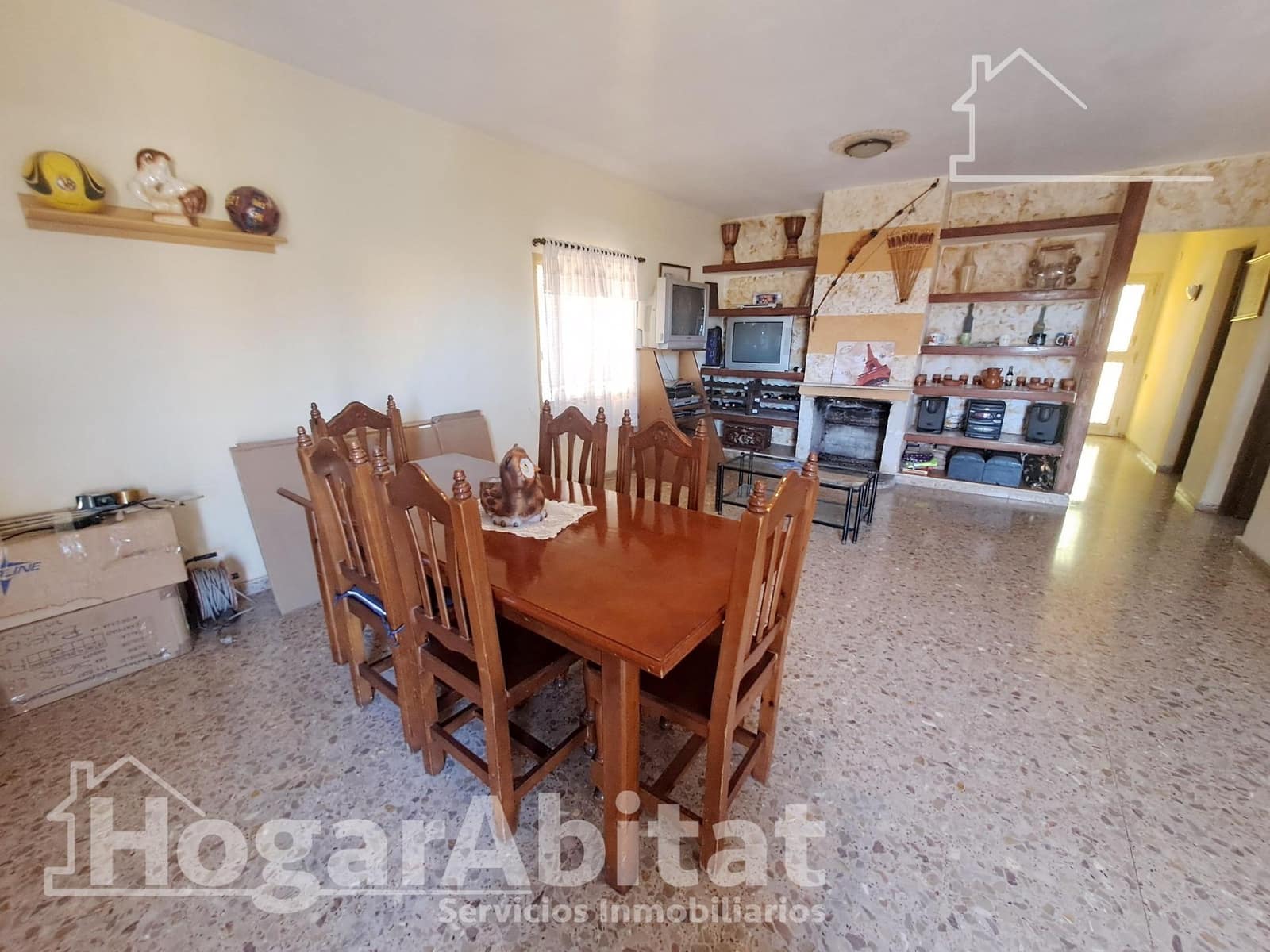 6 bedroom Villa for sale in L'Alcora with pool garage - € 195,000 (Ref: 9833711)