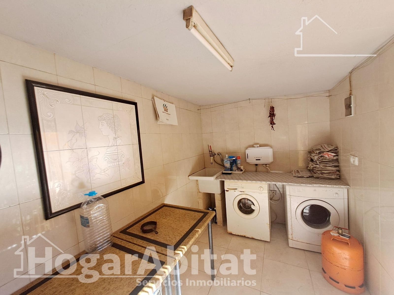 6 bedroom Villa for sale in L'Alcora with pool garage - € 195,000 (Ref: 9833711)