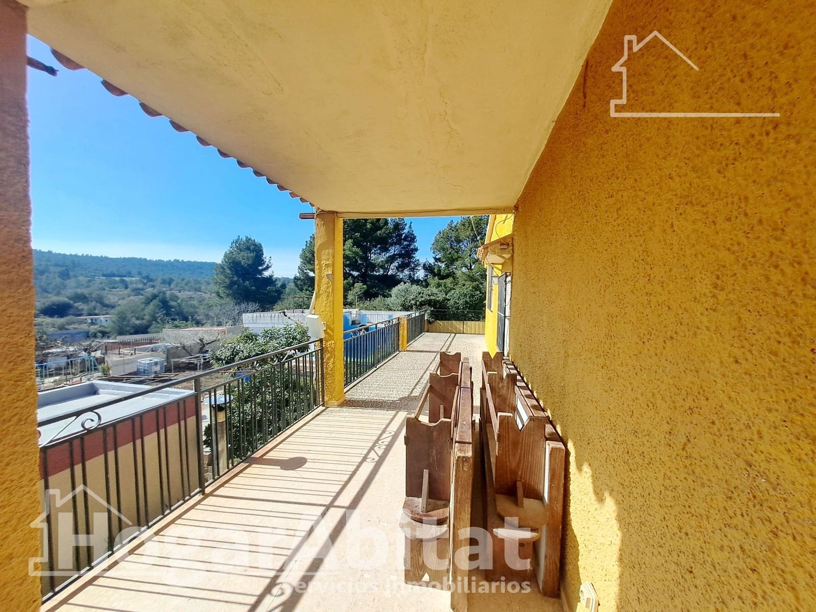 6 bedroom Villa for sale in L'Alcora with pool garage - € 195,000 (Ref: 9833711)