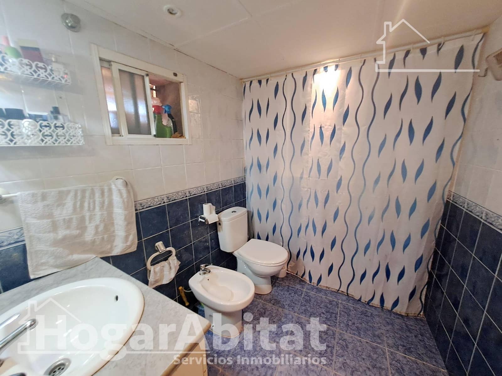 6 bedroom Villa for sale in L'Alcora with pool garage - € 195,000 (Ref: 9833711)