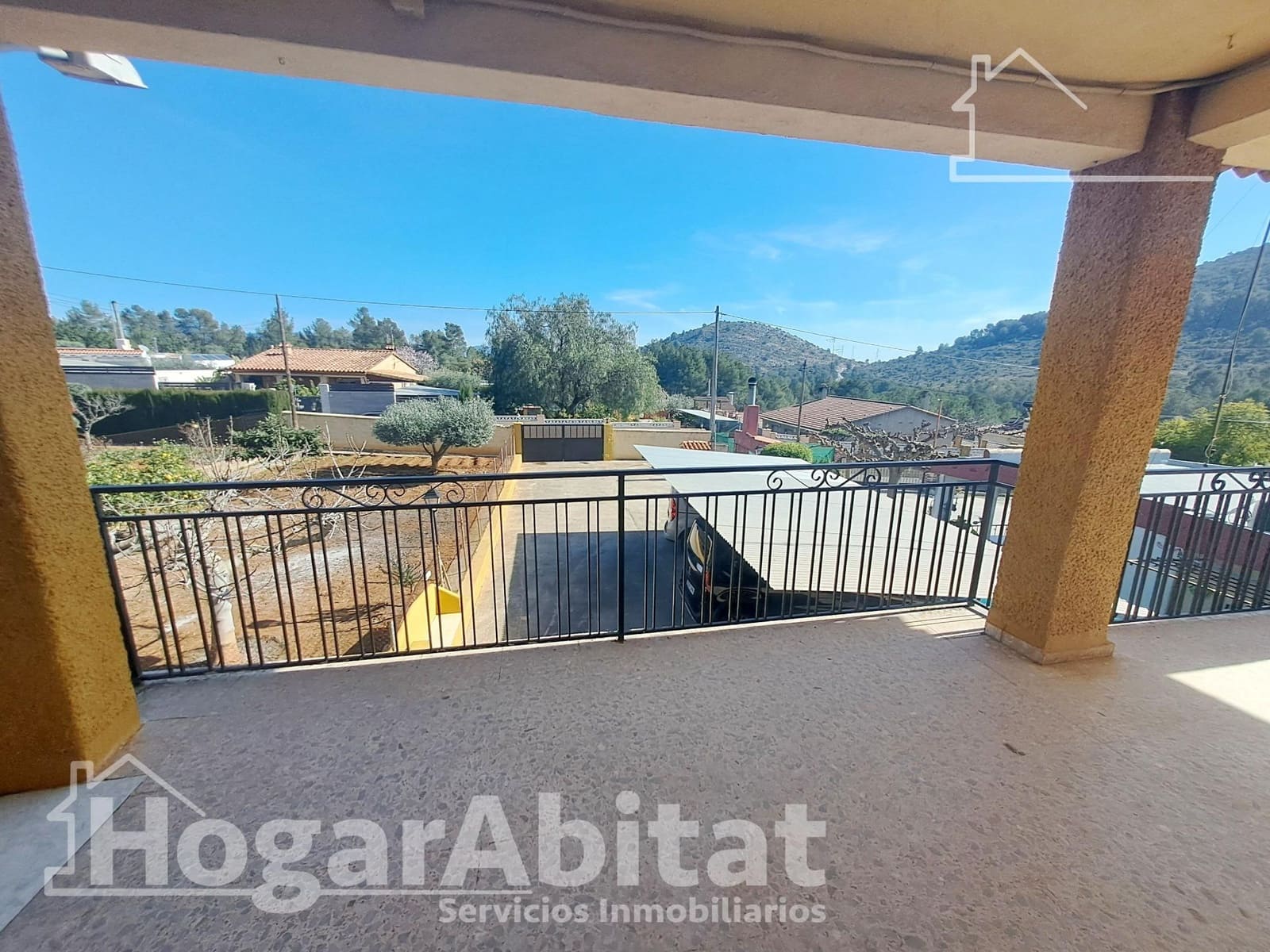 6 bedroom Villa for sale in L'Alcora with pool garage - € 195,000 (Ref: 9833711)