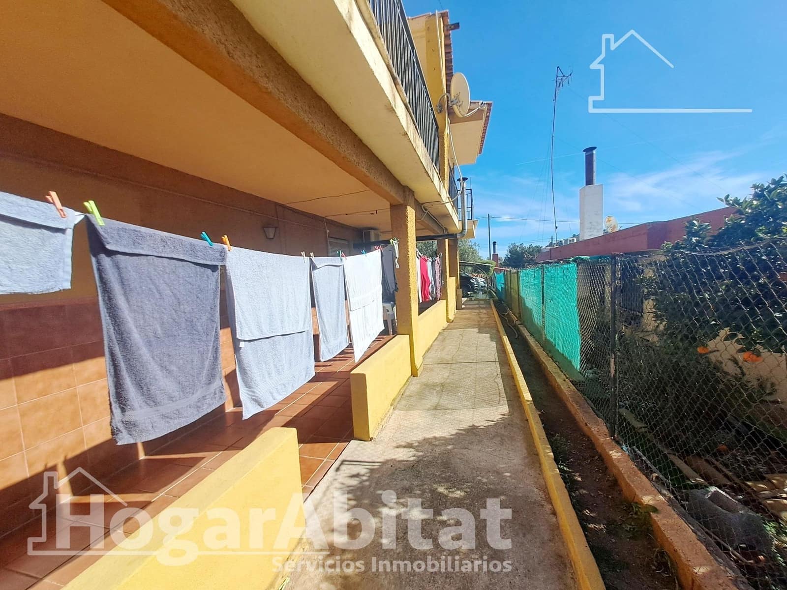 6 bedroom Villa for sale in L'Alcora with pool garage - € 195,000 (Ref: 9833711)