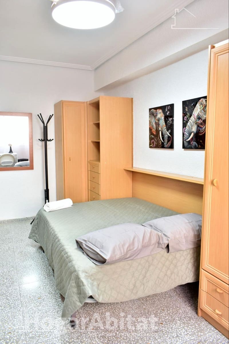 4 bedroom Flat for sale in Sagunto / Sagunt - € 260,000 (Ref: 9833713)