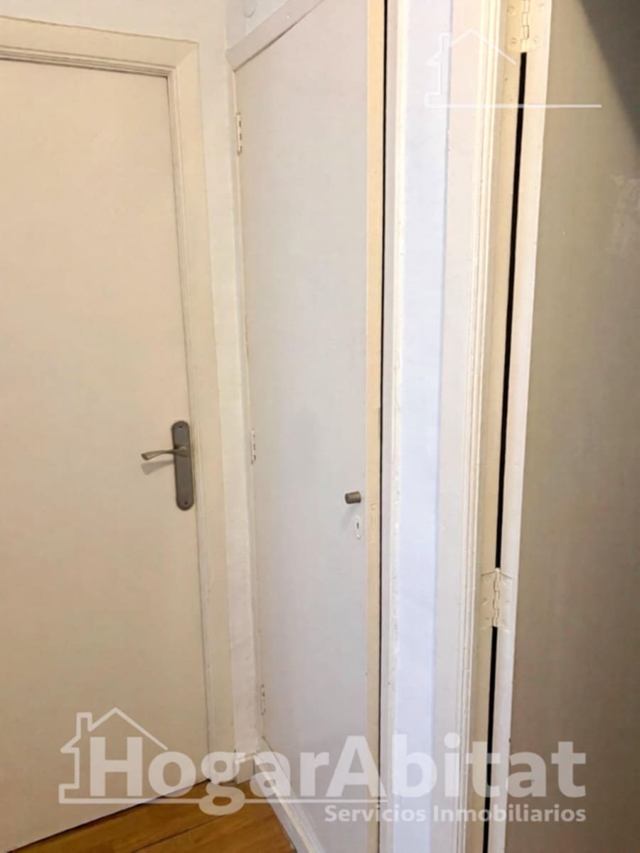 3 Zimmer Wohnung zu verkaufen in Valencia Stadt - 300.000 € (Ref: 9833715)