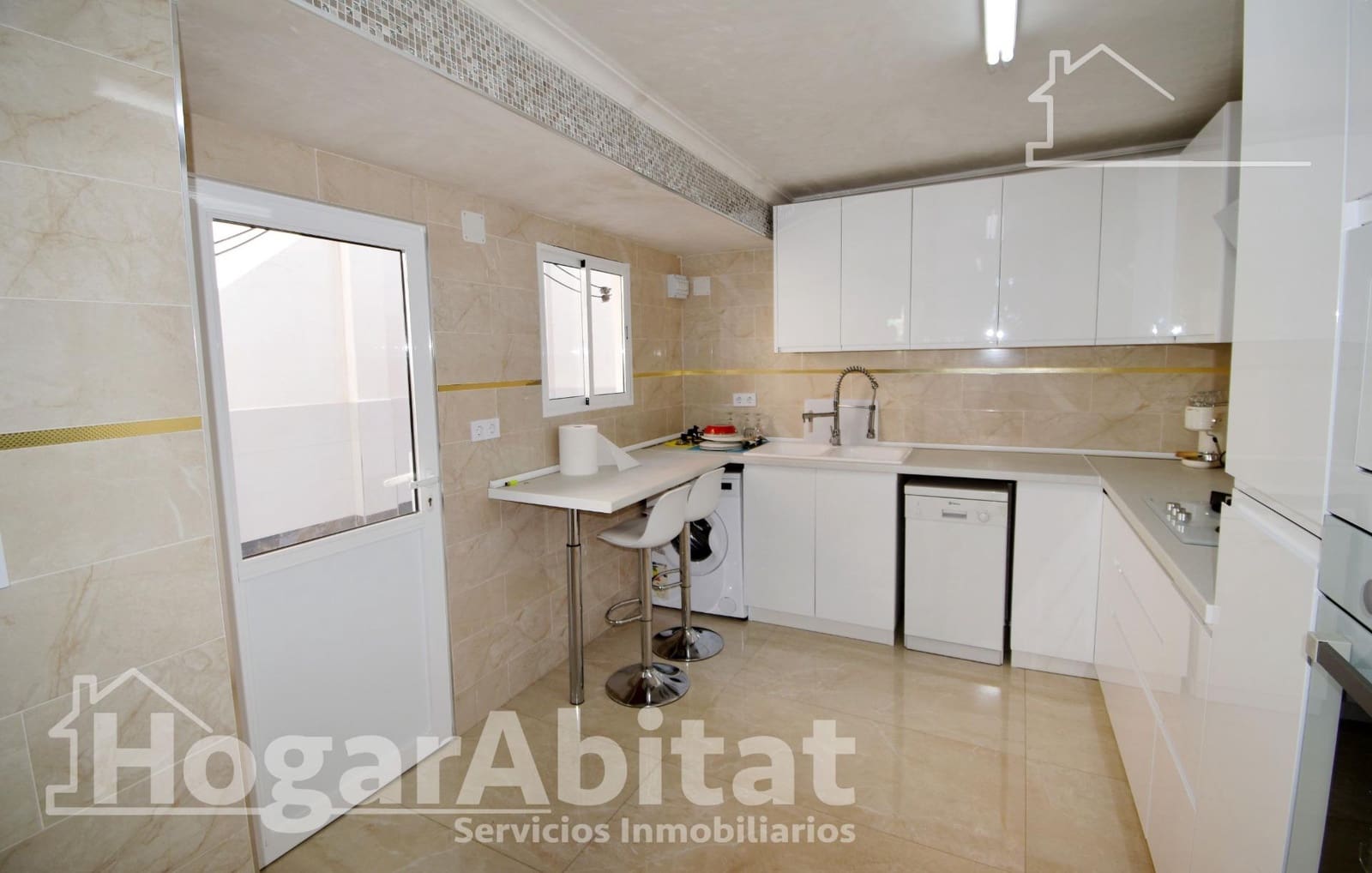 2 bedroom Townhouse for sale in Algemesi with garage - € 150,000 (Ref: 9833719)