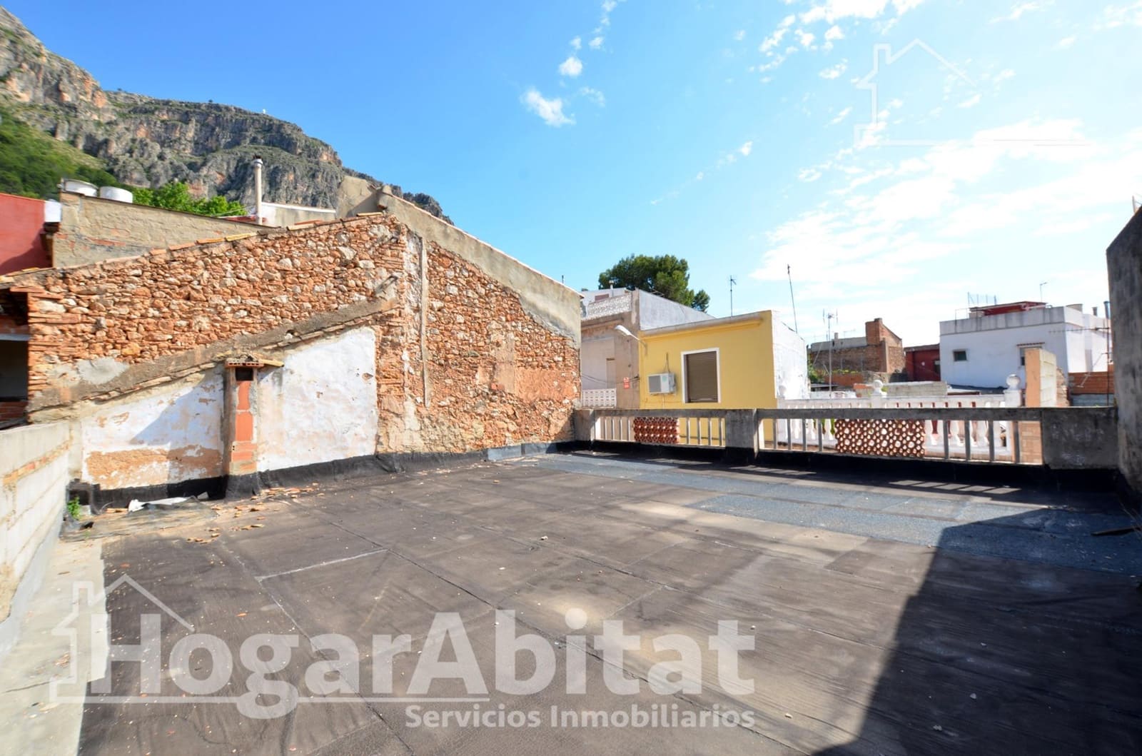 Casa de 3 habitaciones en Benifairó de la Valldigna en venta - 65.000 € (Ref: 9833720)