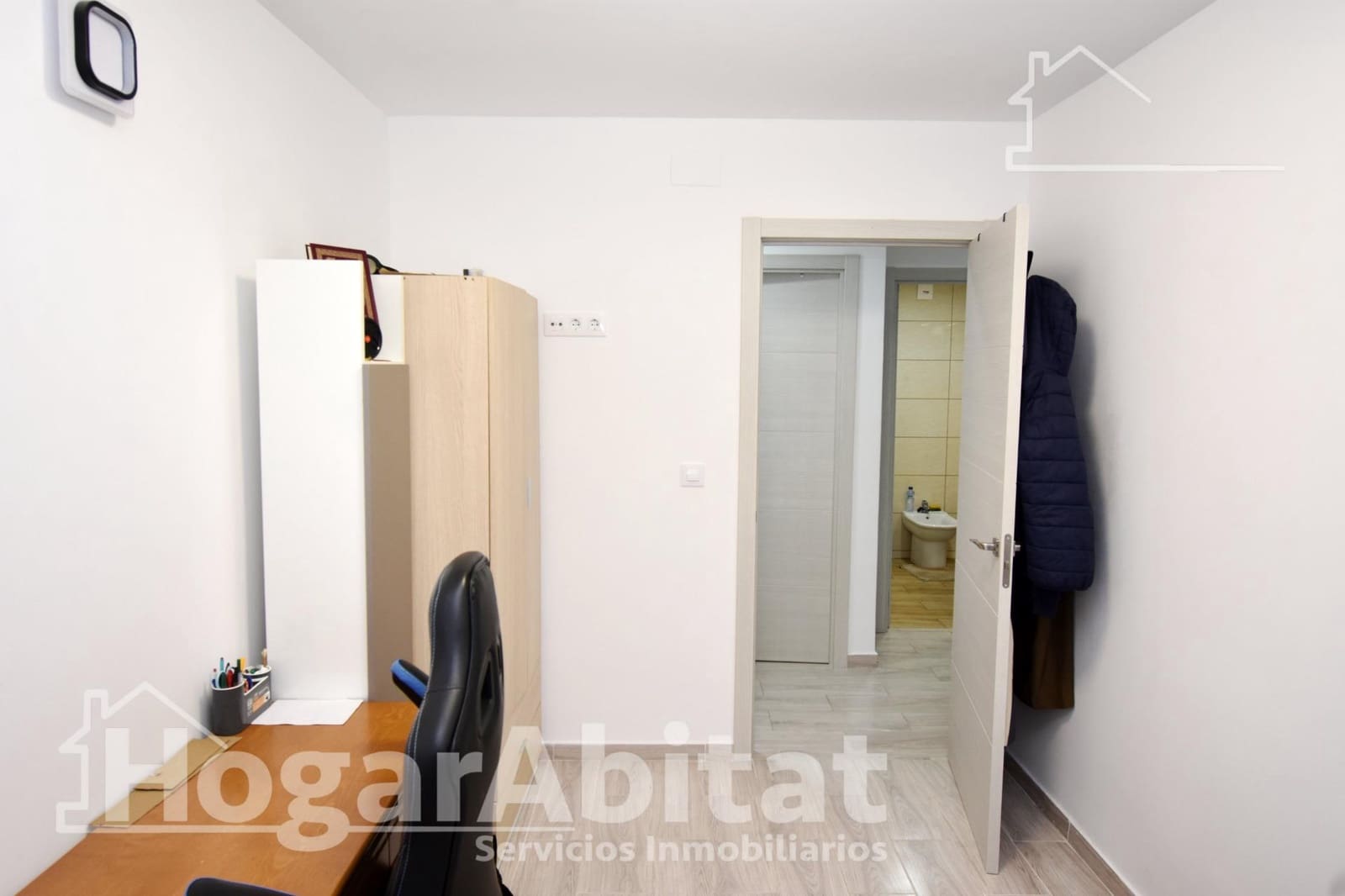 3 bedroom Flat for sale in Alzira - € 160,000 (Ref: 9836289)