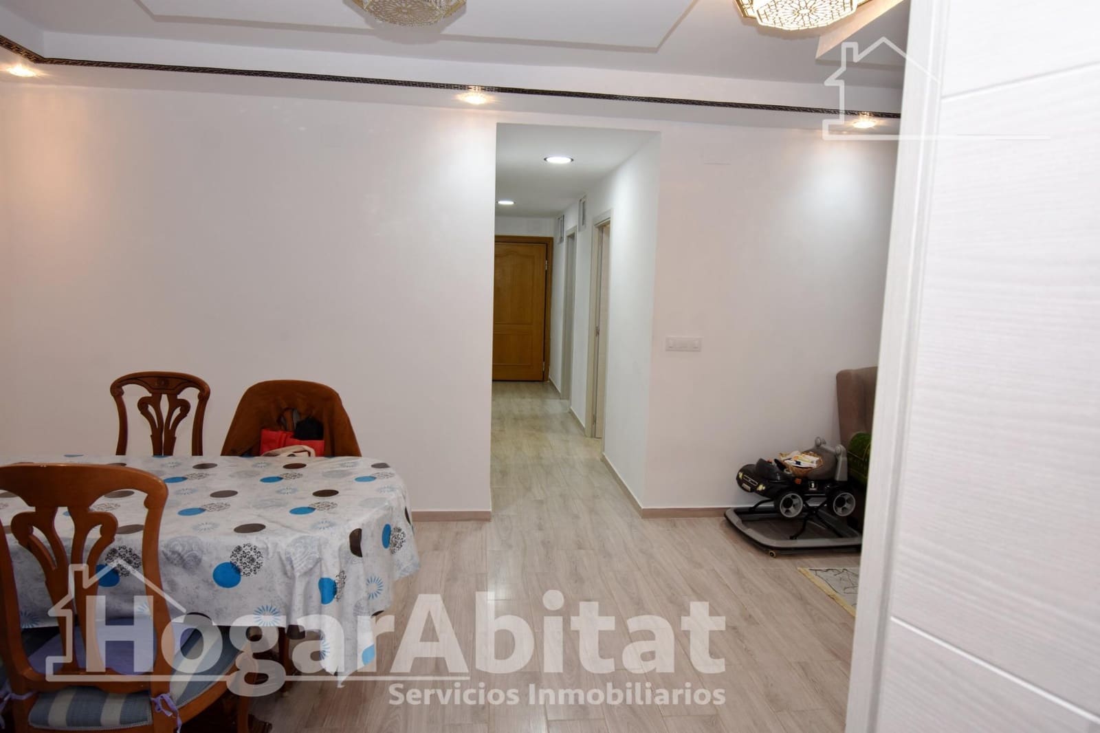 3 bedroom Flat for sale in Alzira - € 160,000 (Ref: 9836289)