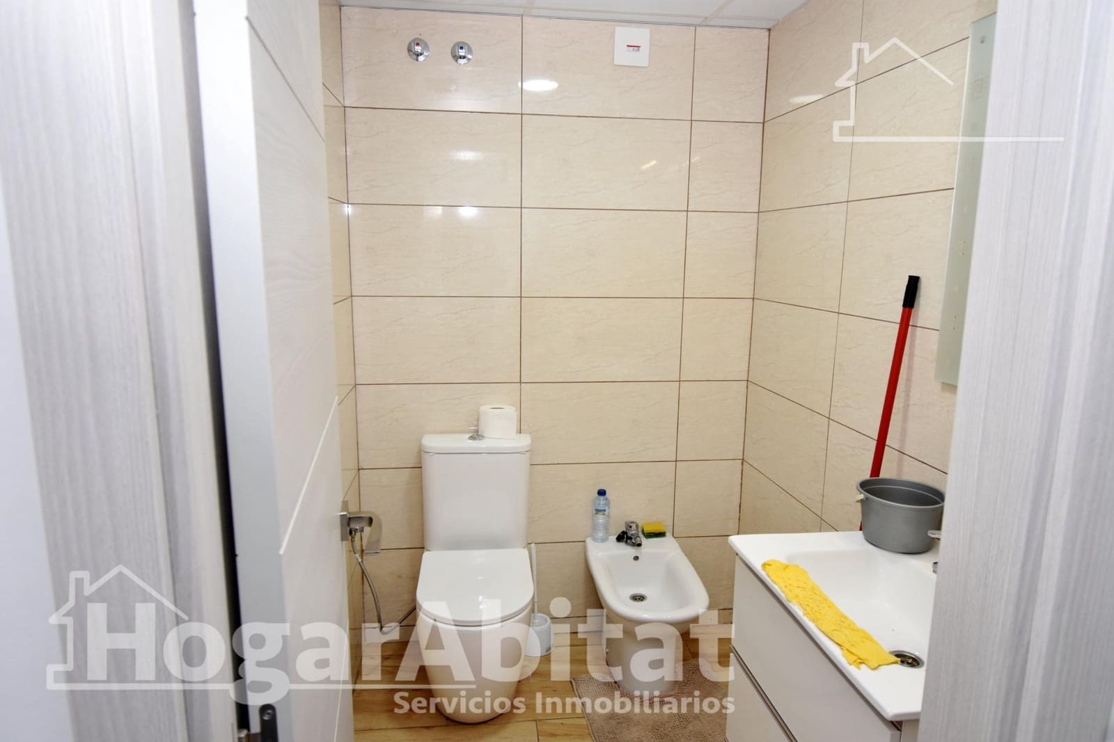 3 bedroom Flat for sale in Alzira - € 160,000 (Ref: 9836289)