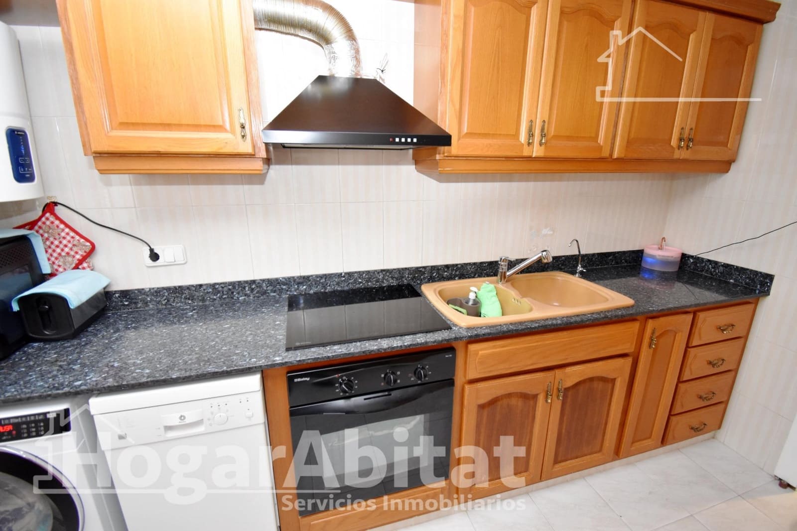 3 bedroom Flat for sale in Alzira - € 180,000 (Ref: 9836291)
