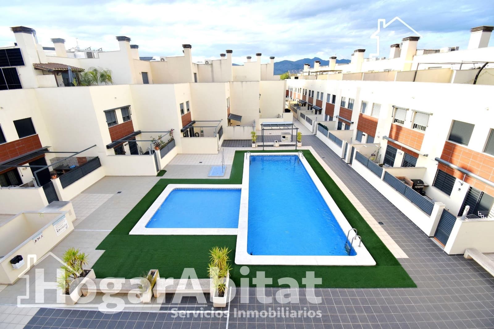 4 bedroom Terraced Villa for sale in Castello de la Plana with pool garage - € 450,000 (Ref: 9839294)