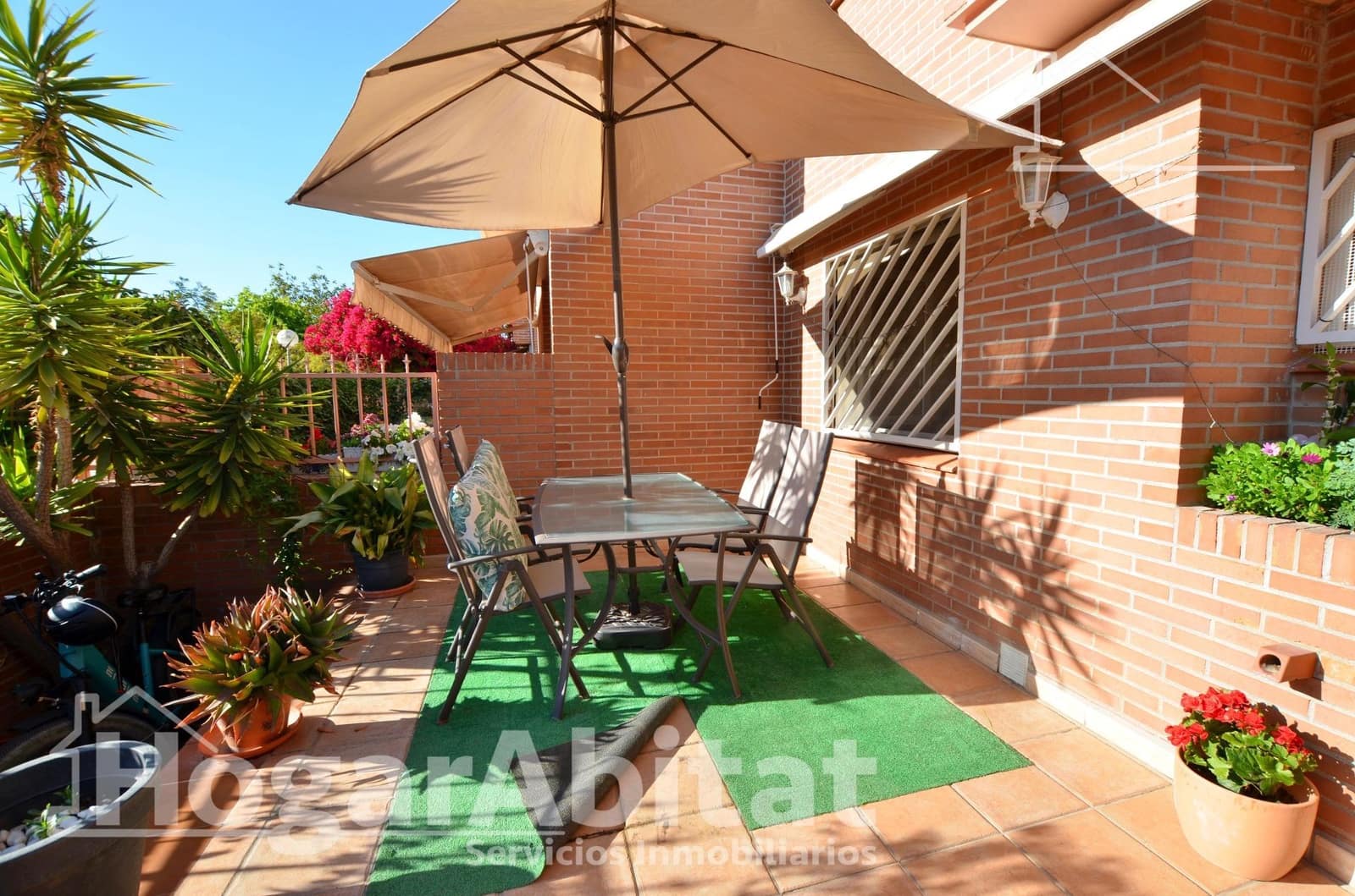 3 bedroom Terraced Villa for sale in Alicante / Alacant city with pool garage - € 450,000 (Ref: 9839301)