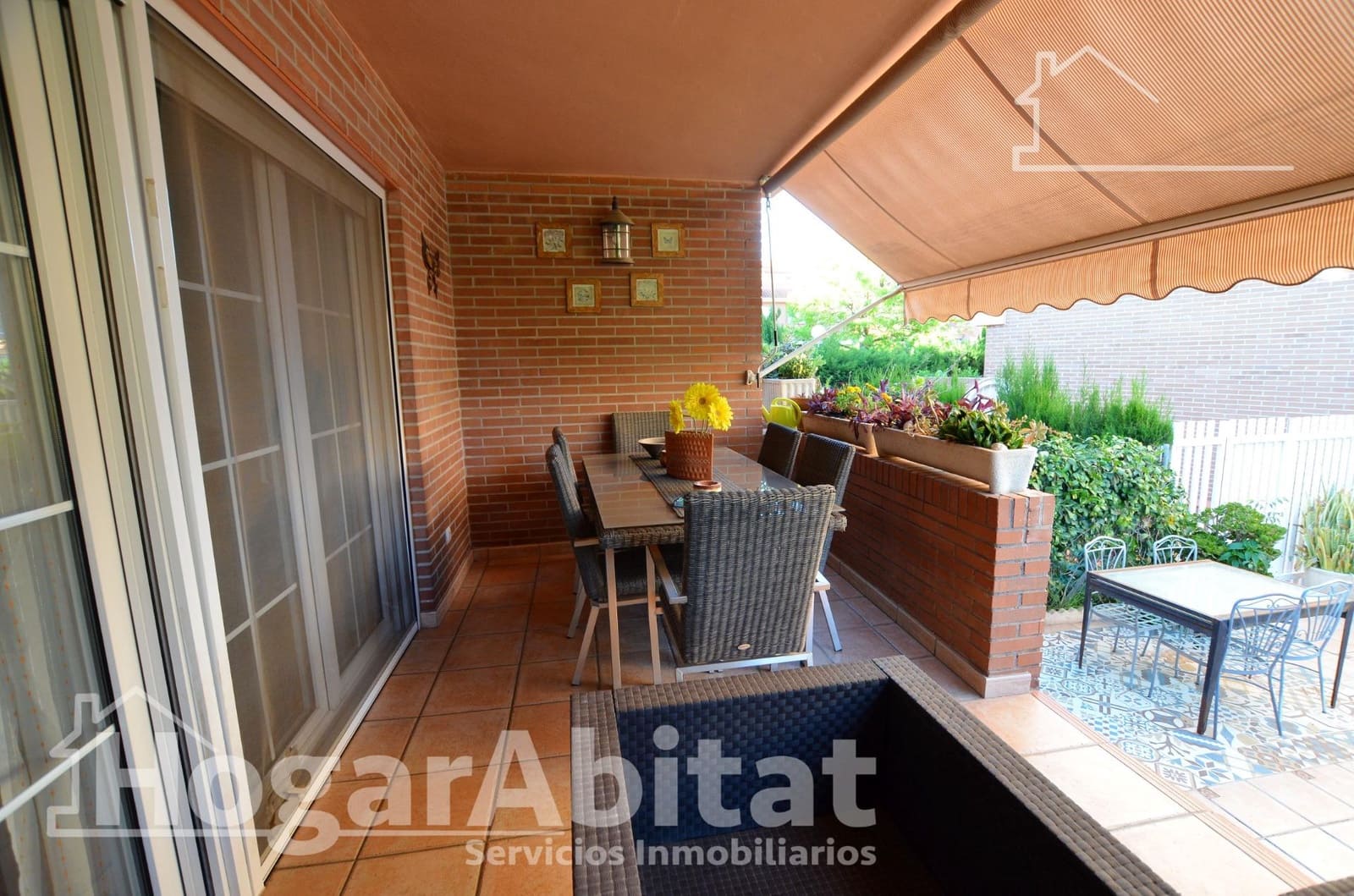 3 bedroom Terraced Villa for sale in Alicante / Alacant city with pool garage - € 450,000 (Ref: 9839301)
