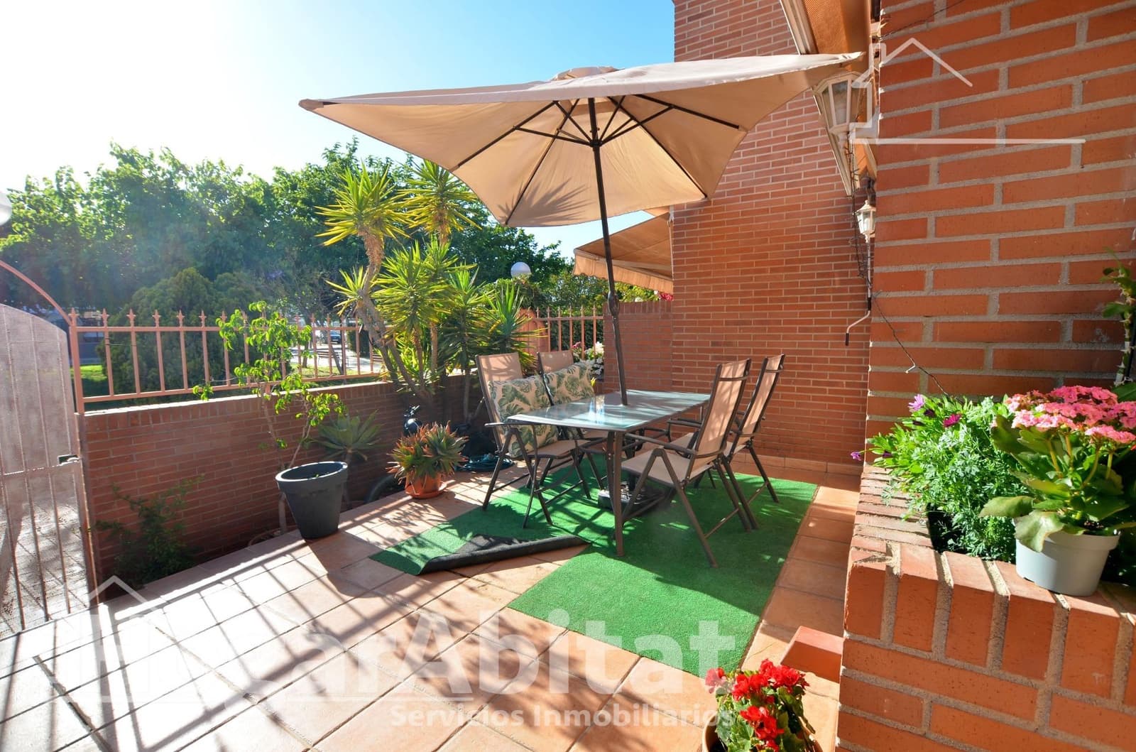 3 bedroom Terraced Villa for sale in Alicante / Alacant city with pool garage - € 450,000 (Ref: 9839301)