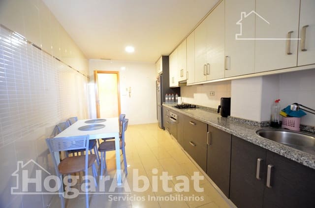 3 bedroom Flat for sale in El Altet, Elche / Elx - € 220,000 (Ref: 9839307)