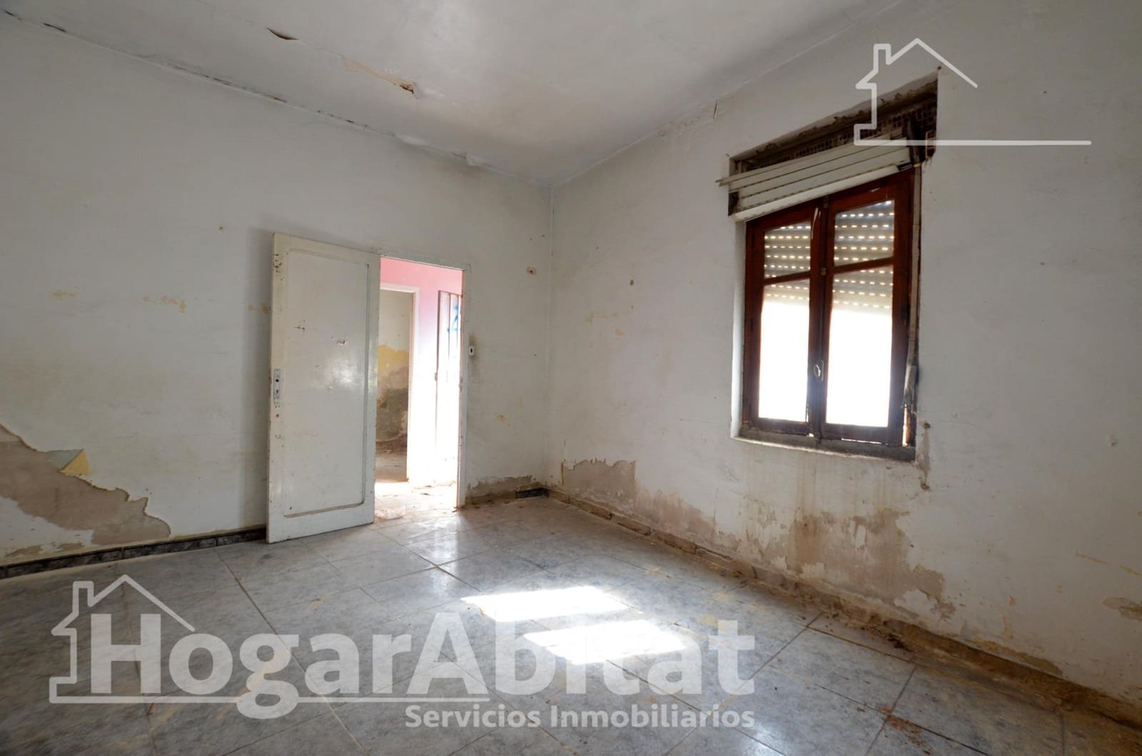 3 bedroom Townhouse for sale in Tavernes de la Valldigna - € 65,000 (Ref: 9839312)