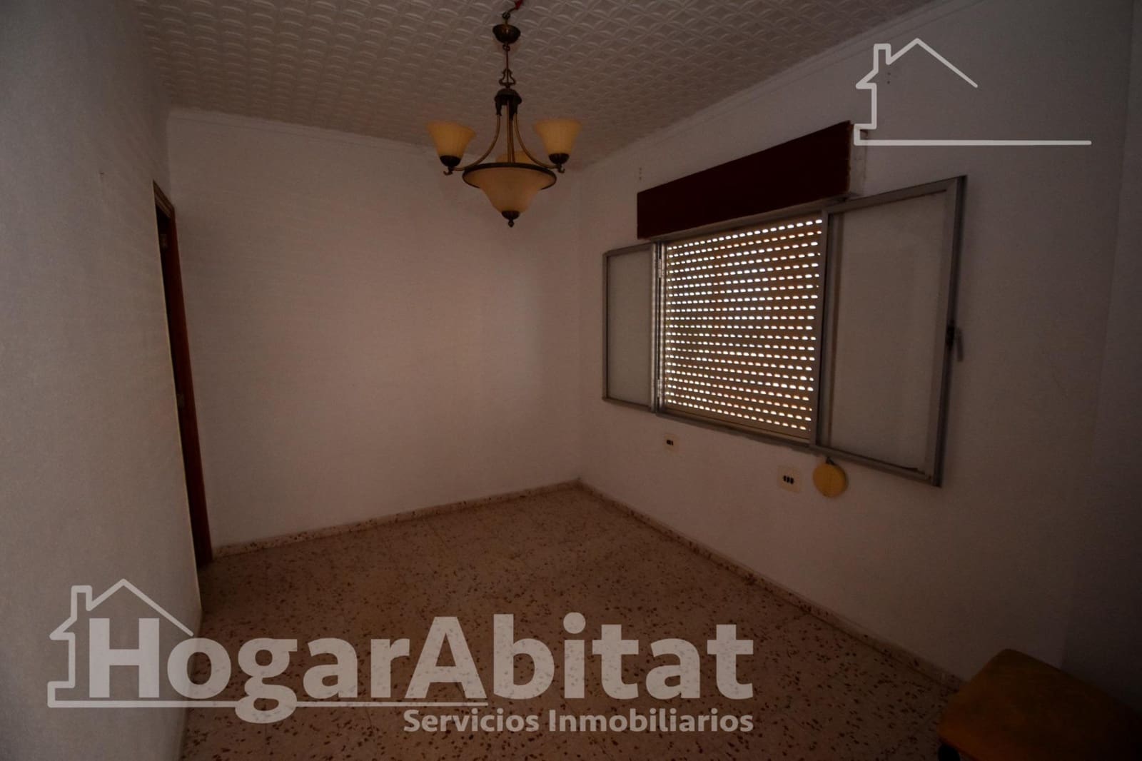 6 bedroom Townhouse for sale in Sueca - € 100,000 (Ref: 9839313)