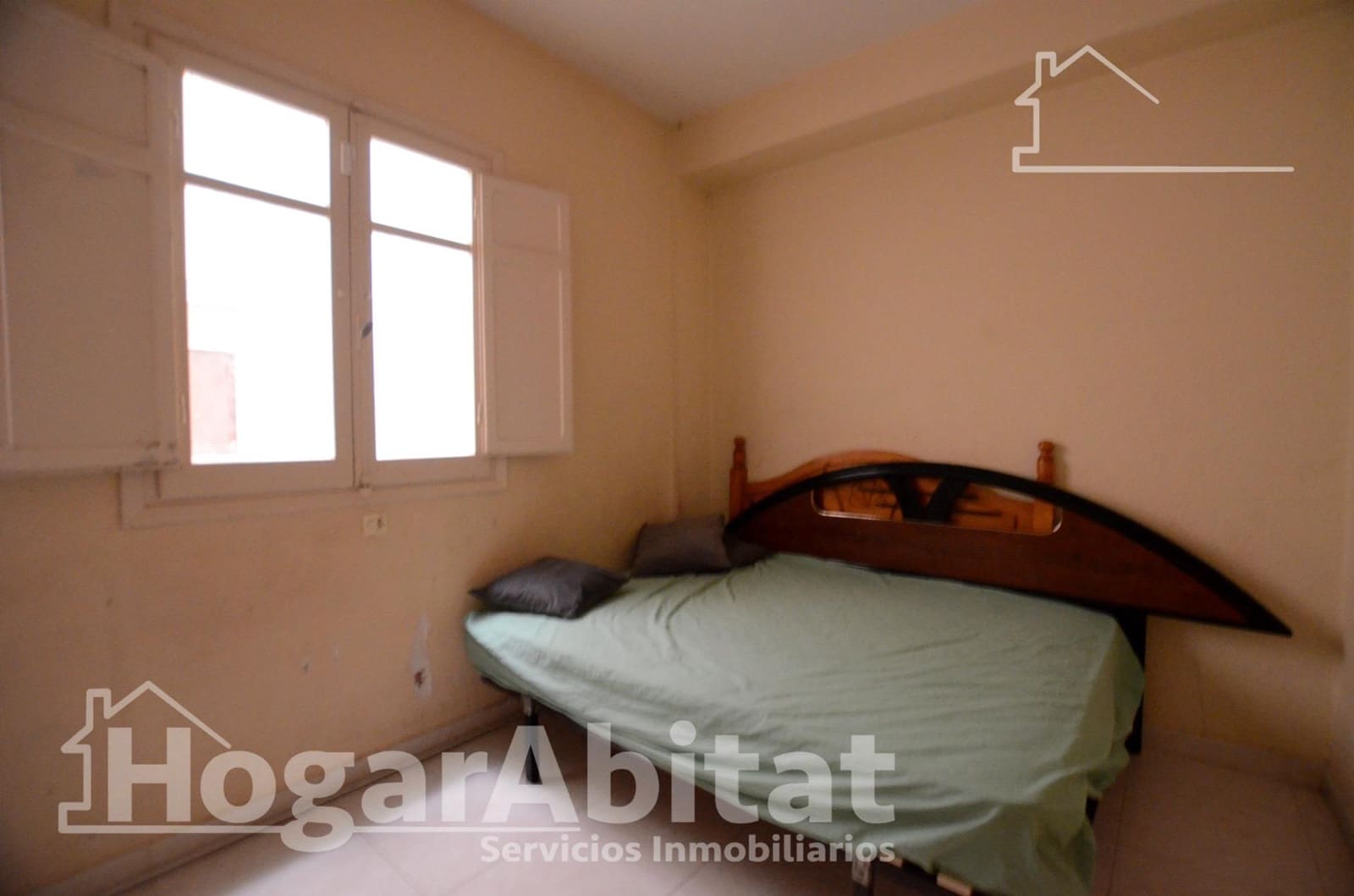 4 bedroom Flat for sale in Gandia - € 120,000 (Ref: 9843437)