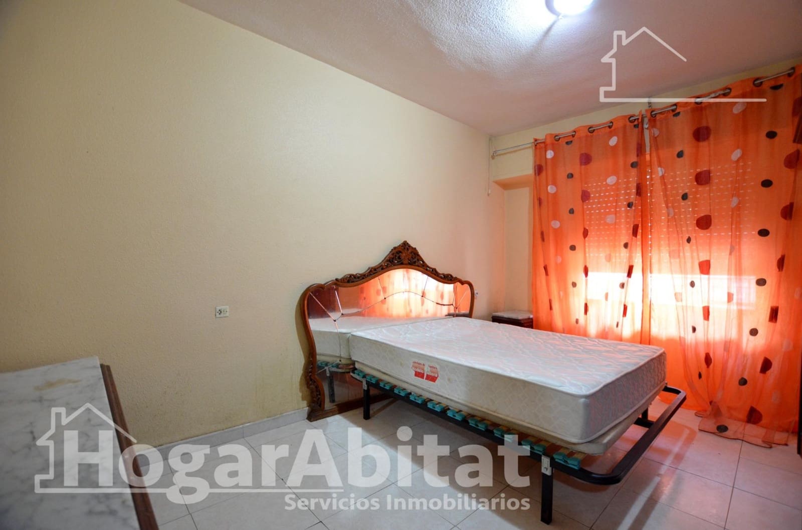 4 bedroom Flat for sale in Gandia - € 120,000 (Ref: 9843437)